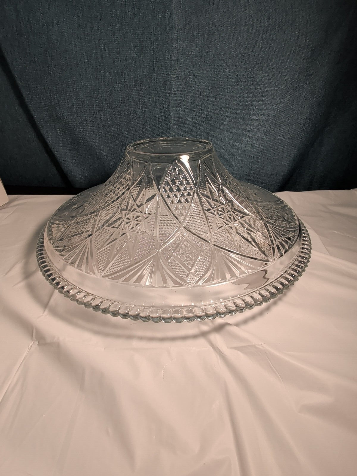 KIG Indonesia 10" Pressed Glass Bowl Starburst Floral MCM Centerpiece Serving