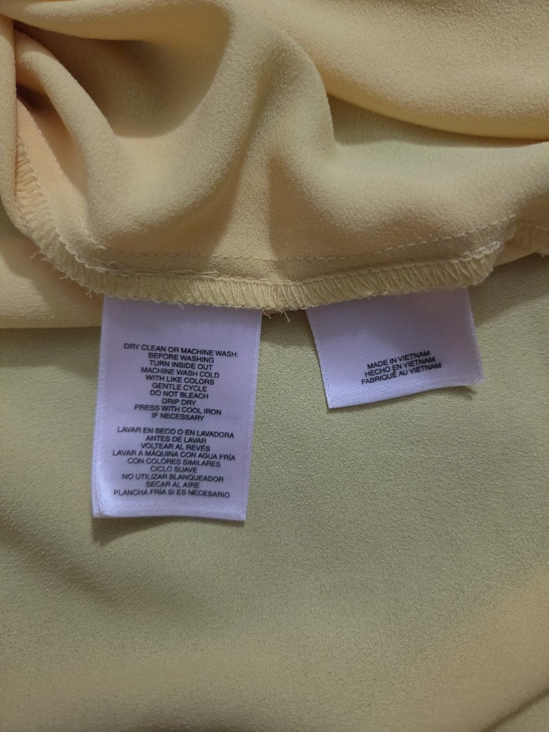 Nine West Petite XL PXL Yellow V-Neck Blouse Career Long Sleeve Pockets Popover