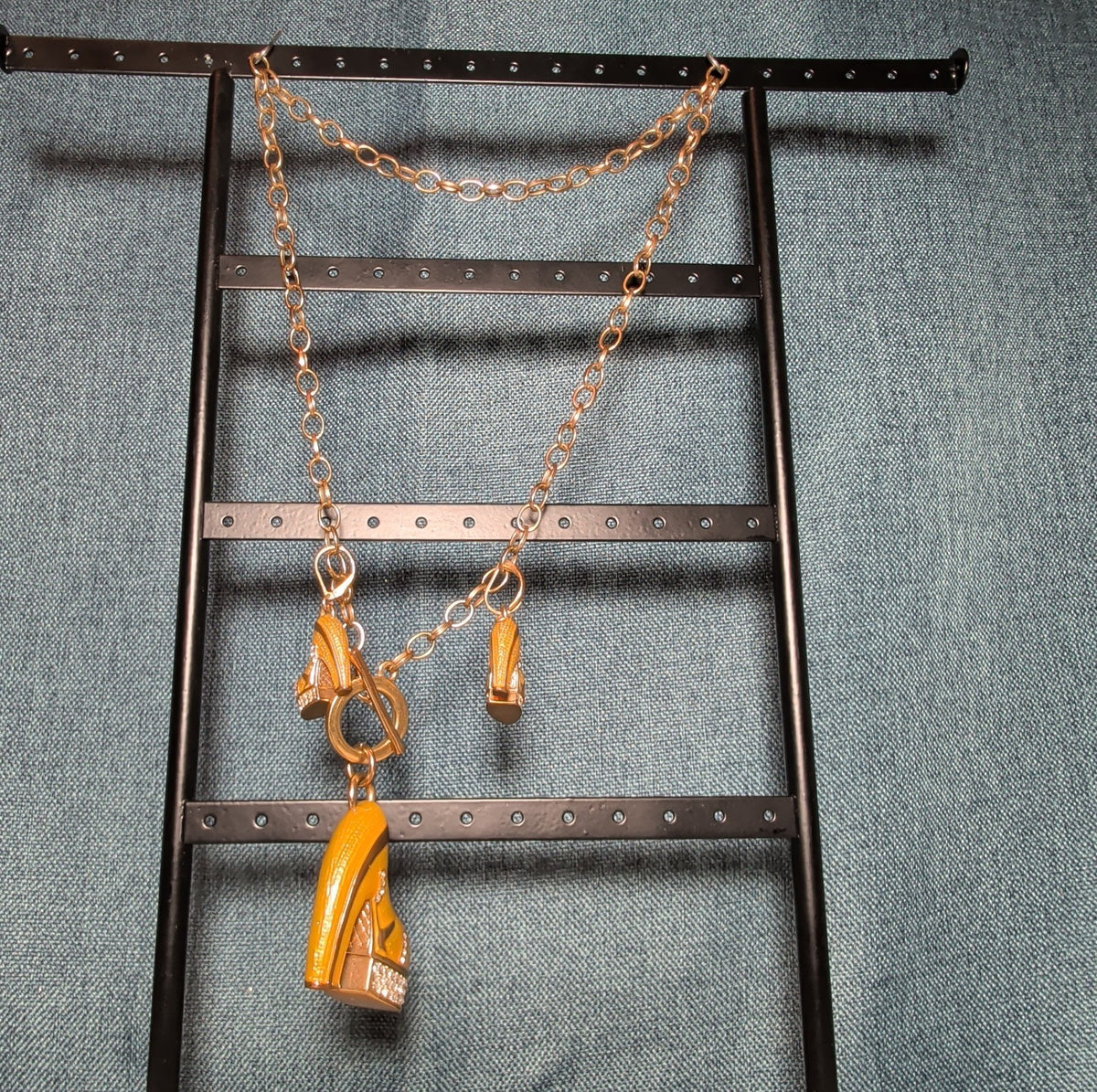 High Heel Shoe Pendant Necklace Gold Tone Rhinestone Y2K