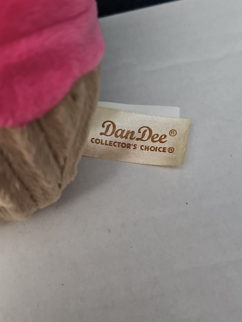 Dan Dee Cupcake Plush Keychain | Pink Happy Face Bag Clip | Kawaii Food Stuffed