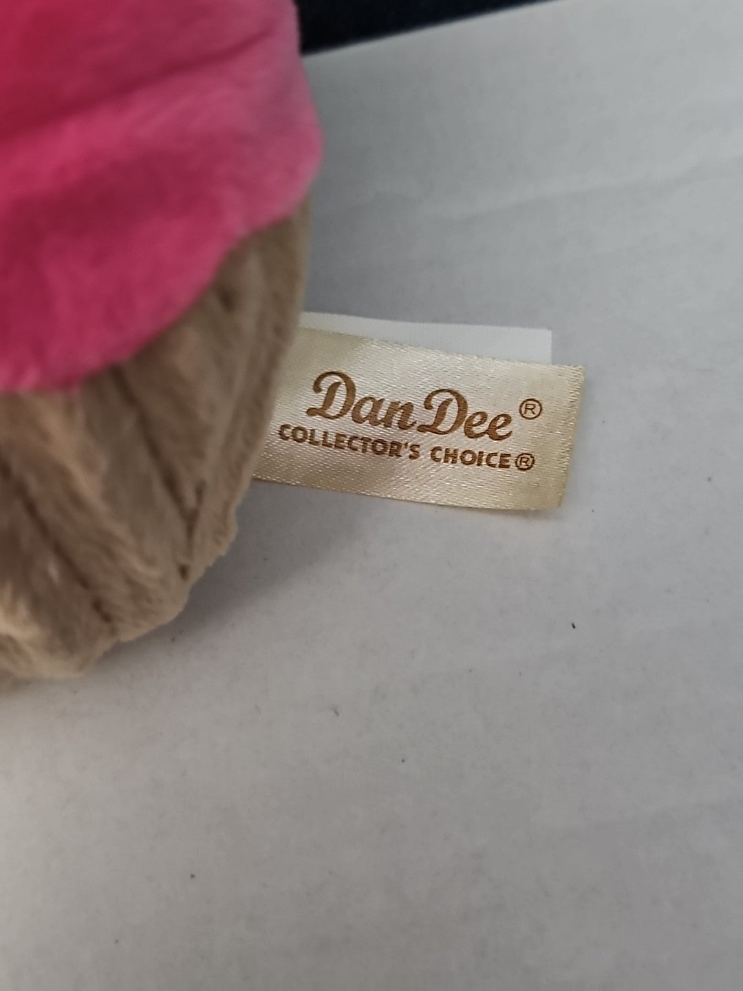 Dan Dee Cupcake Plush Keychain | Pink Happy Face Bag Clip | Kawaii Food Stuffed