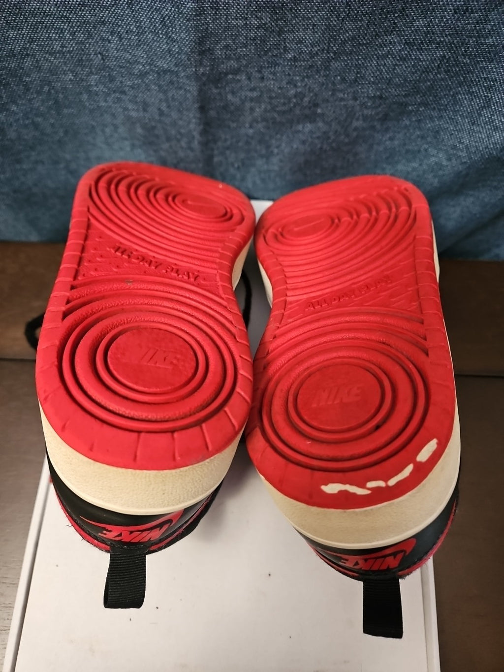 Nike Court Borough Mid 2 GS Bred Black University Red Size 6Y