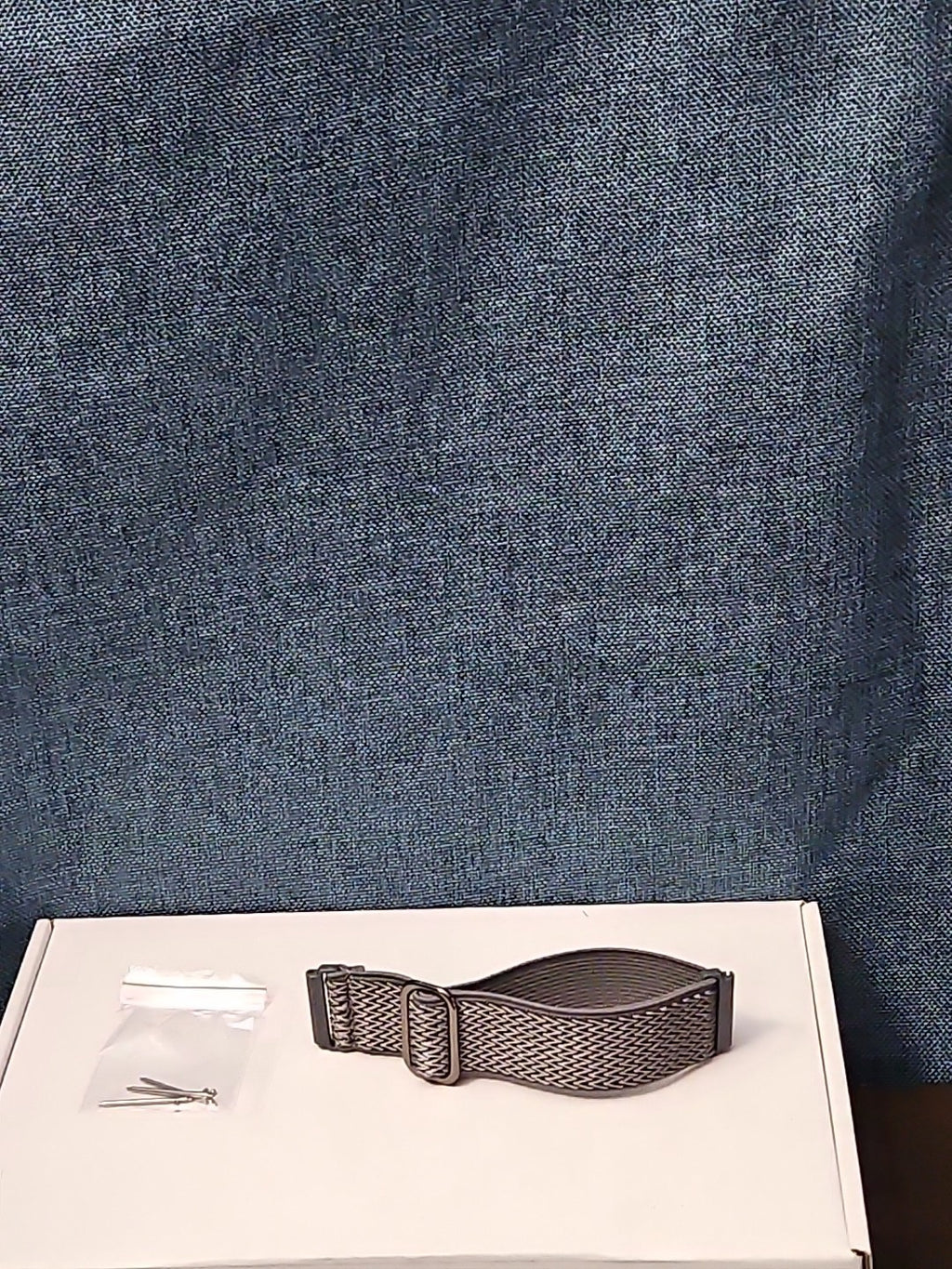 Fitbit Versa 1 / 2 / Lite Watch Band | Stretchy Elastic Nylon Strap | Dark Grey