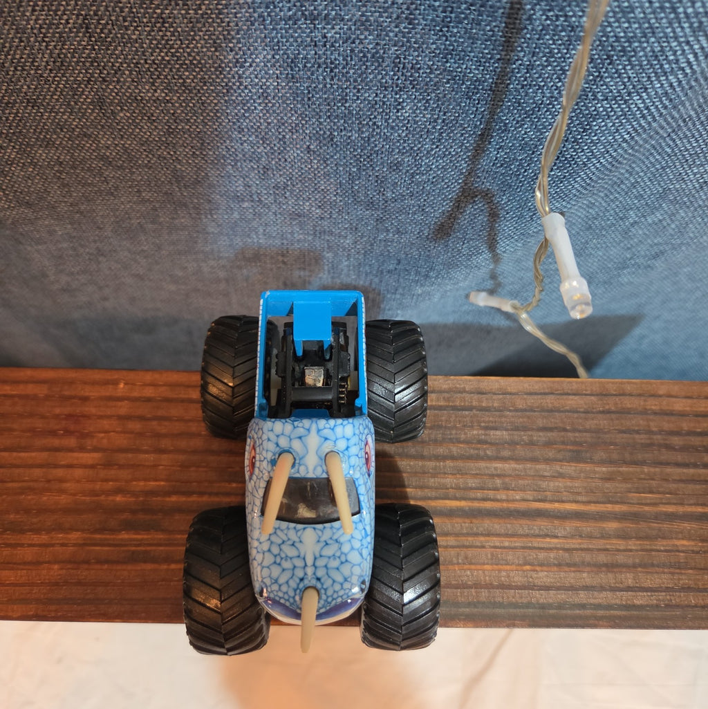 Hot Wheels Monster Jam Jurassic Attack Diecast Dinosaur Y2K