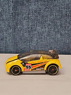 Hot Wheels Super Gnat | 2013 HW Stunt Track Aces | Yellow #55 Race Car