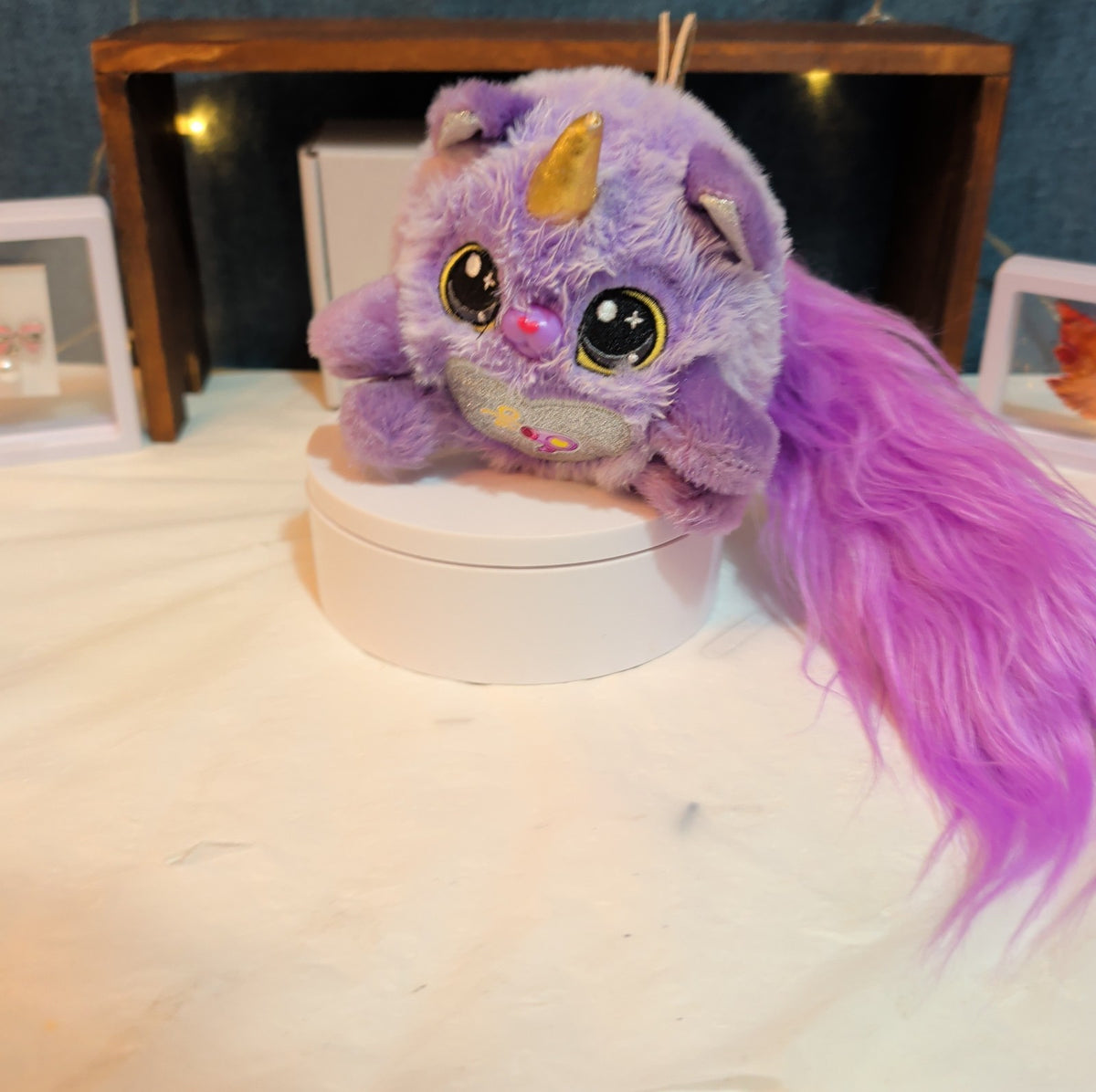 Zuru Rainbocorns Purple Kittycorn Fluffy Tail Gold Wings 2024