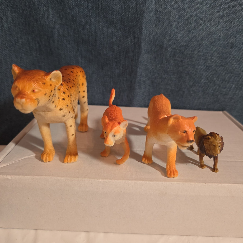 Plastic Animal Figures Toy Lot 24pc Safari Farm Zoo Animals