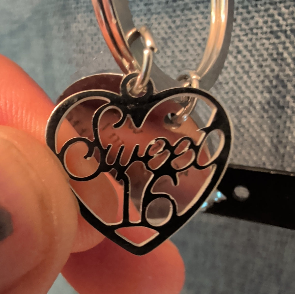 Sweet 16 Funny Keychain Silver Tone Birthday Gift ..I Officially Know Everything