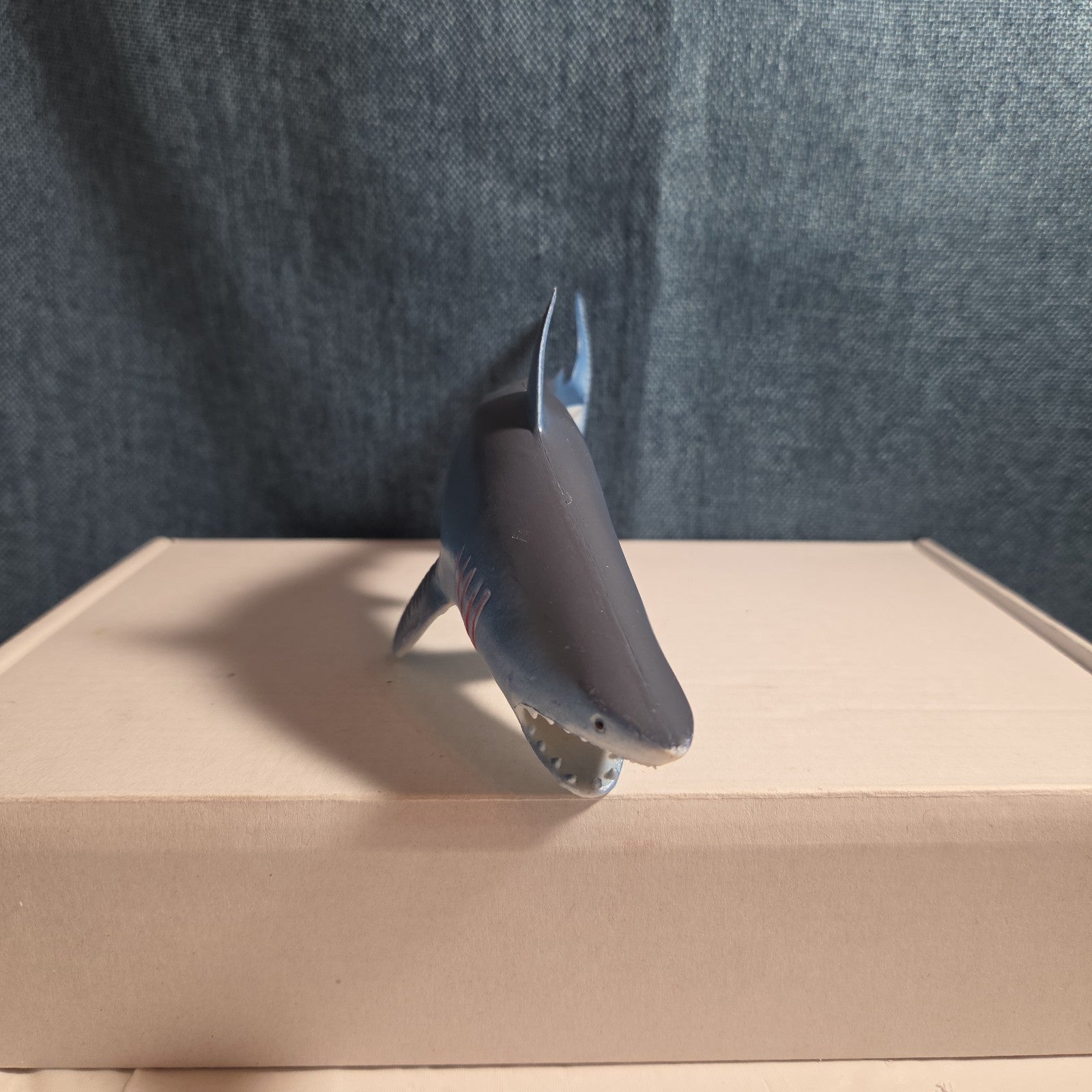 Fun Express Rubber Shark Toy Figure IN1963 Blue Gills Marine Life