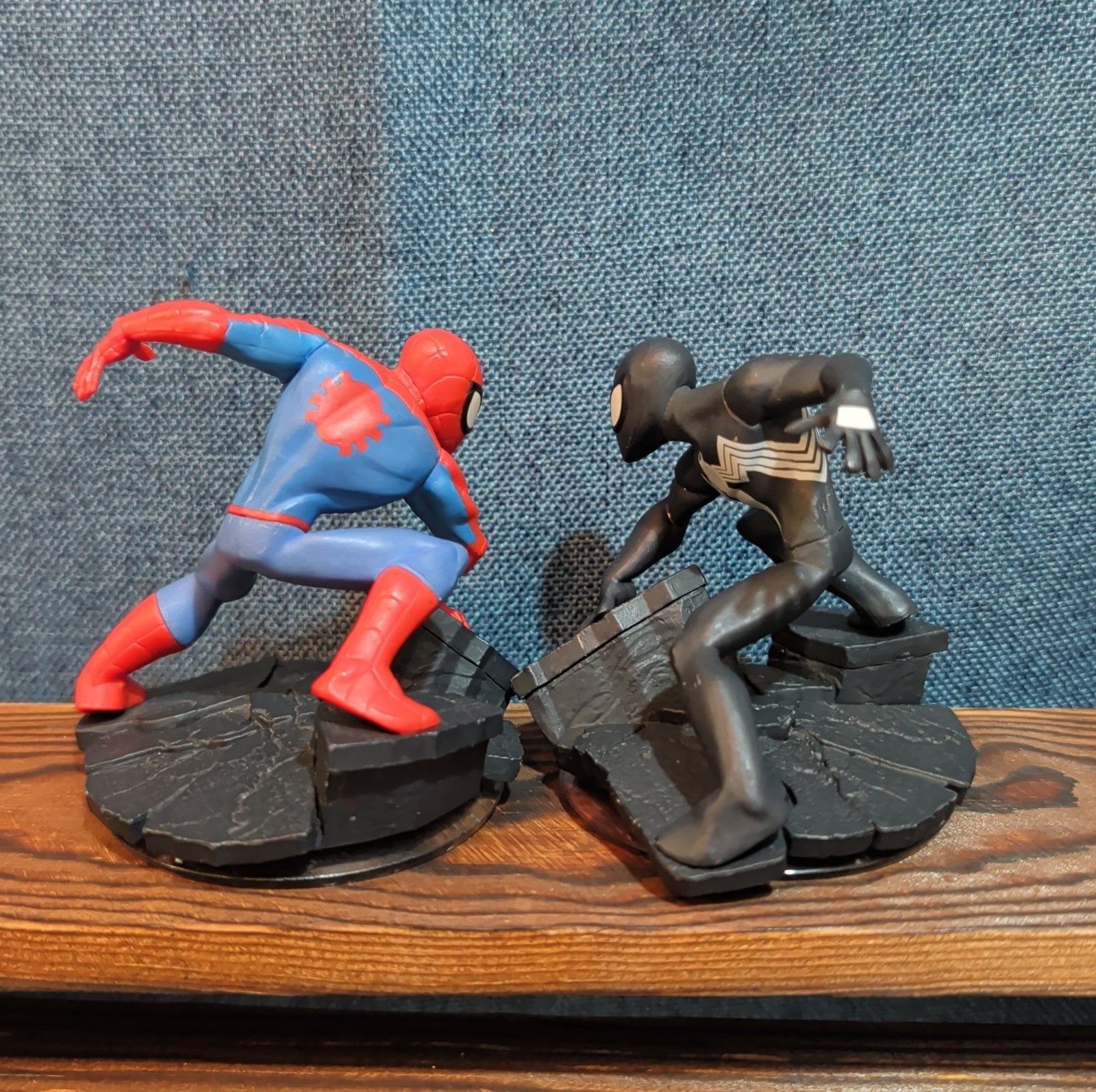 Disney Infinity 2.0 Spider-Man Black Red Suit 2 Figure Lot PVC Loose