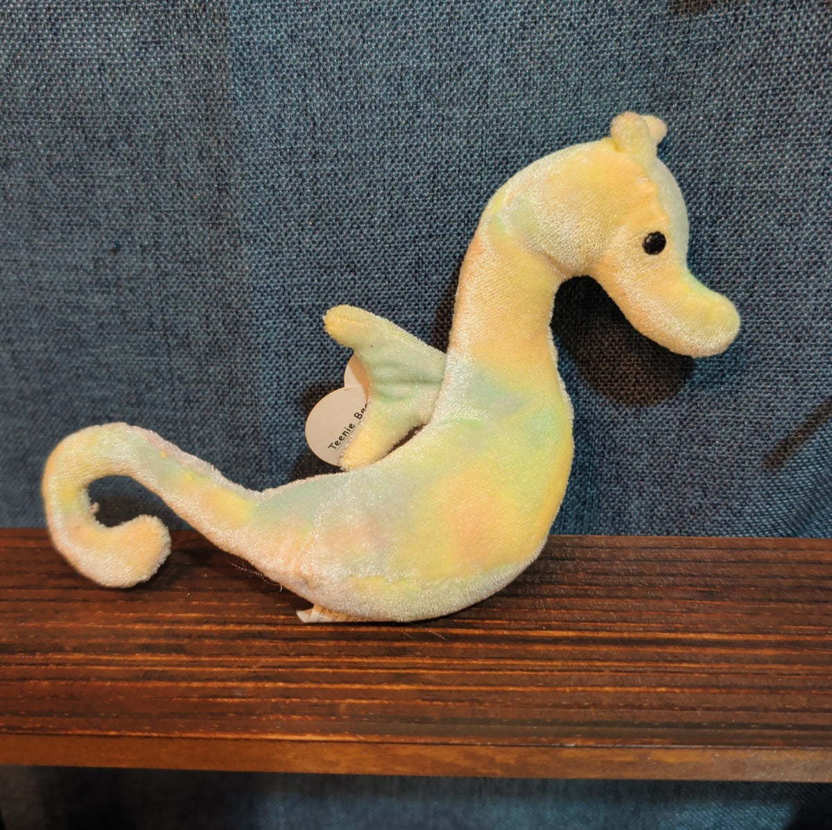 Vintage TY Teenie Beanie Baby, "Neon The Seahorse" With Original Tag EUC 