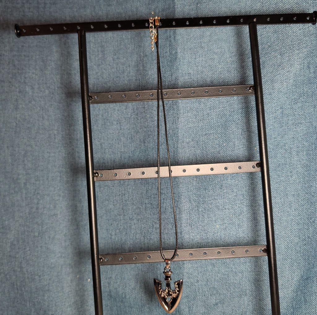 JoJo Bizarre Stand Arrow Killer Queen Metal Pendant