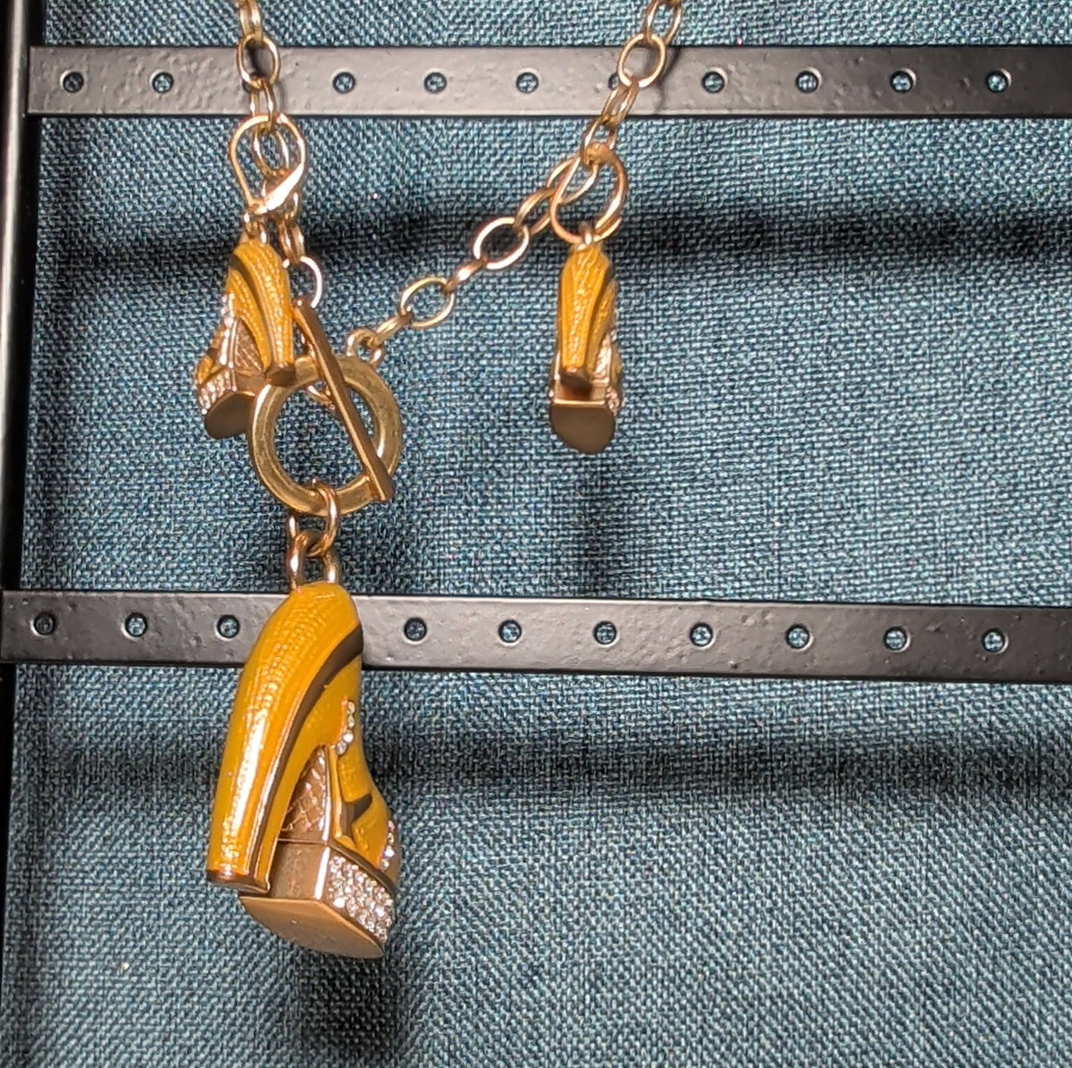 High Heel Shoe Pendant Necklace Gold Tone Rhinestone Y2K