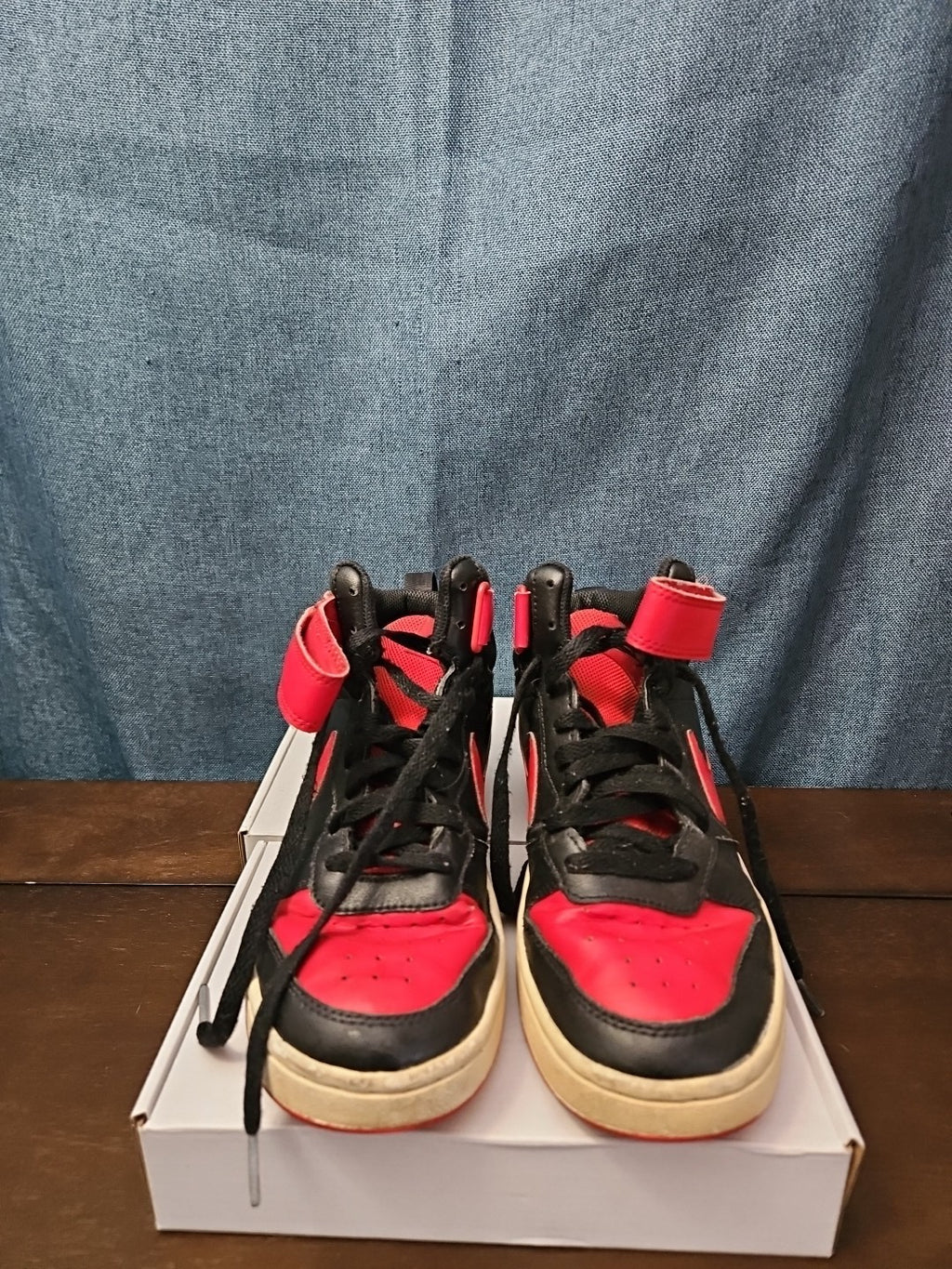 Nike Court Borough Mid 2 GS Bred Black University Red Size 6Y