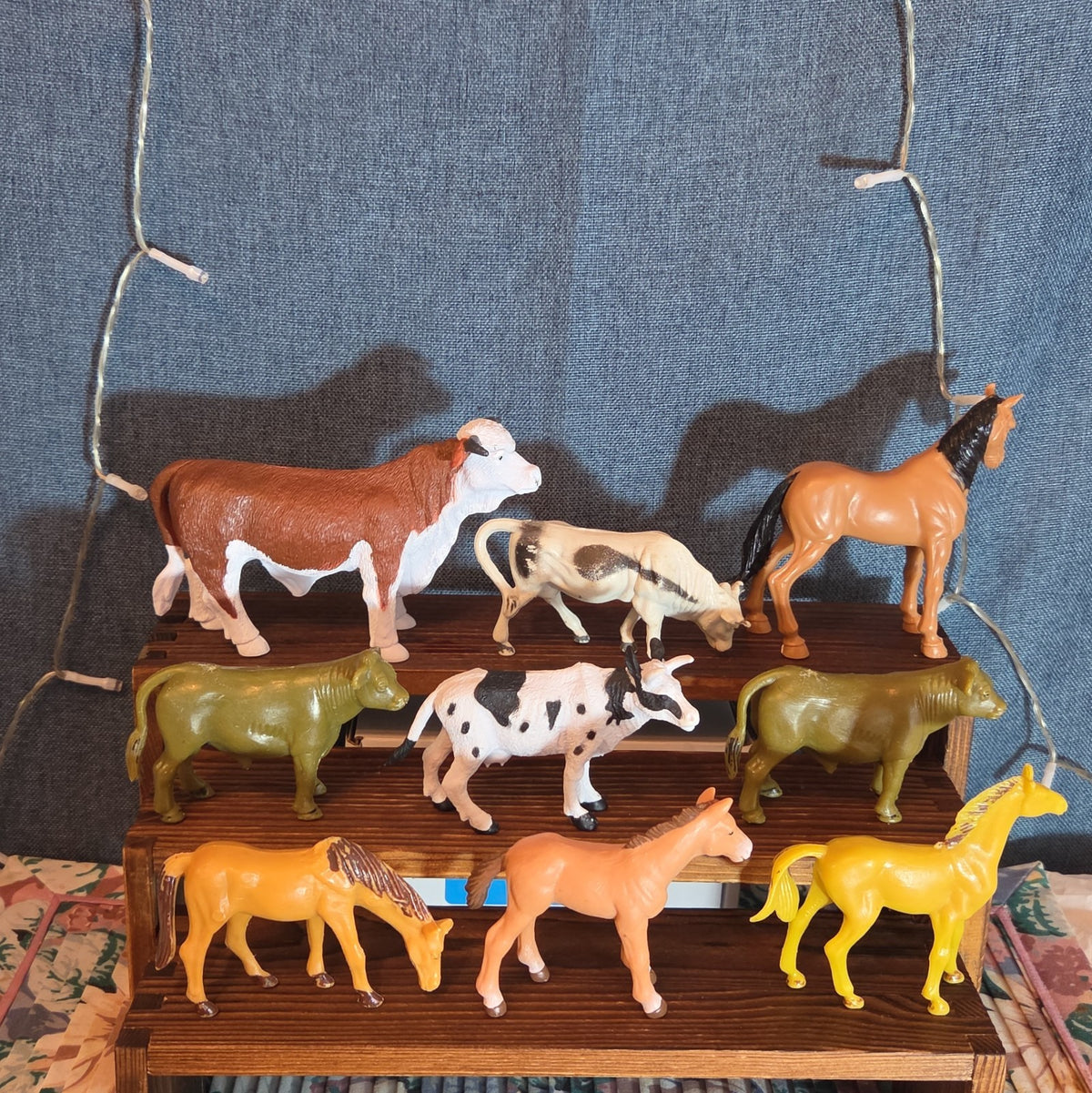 Farm Animals 9Pc Lot Plastic Horses Cows Vintage Style P