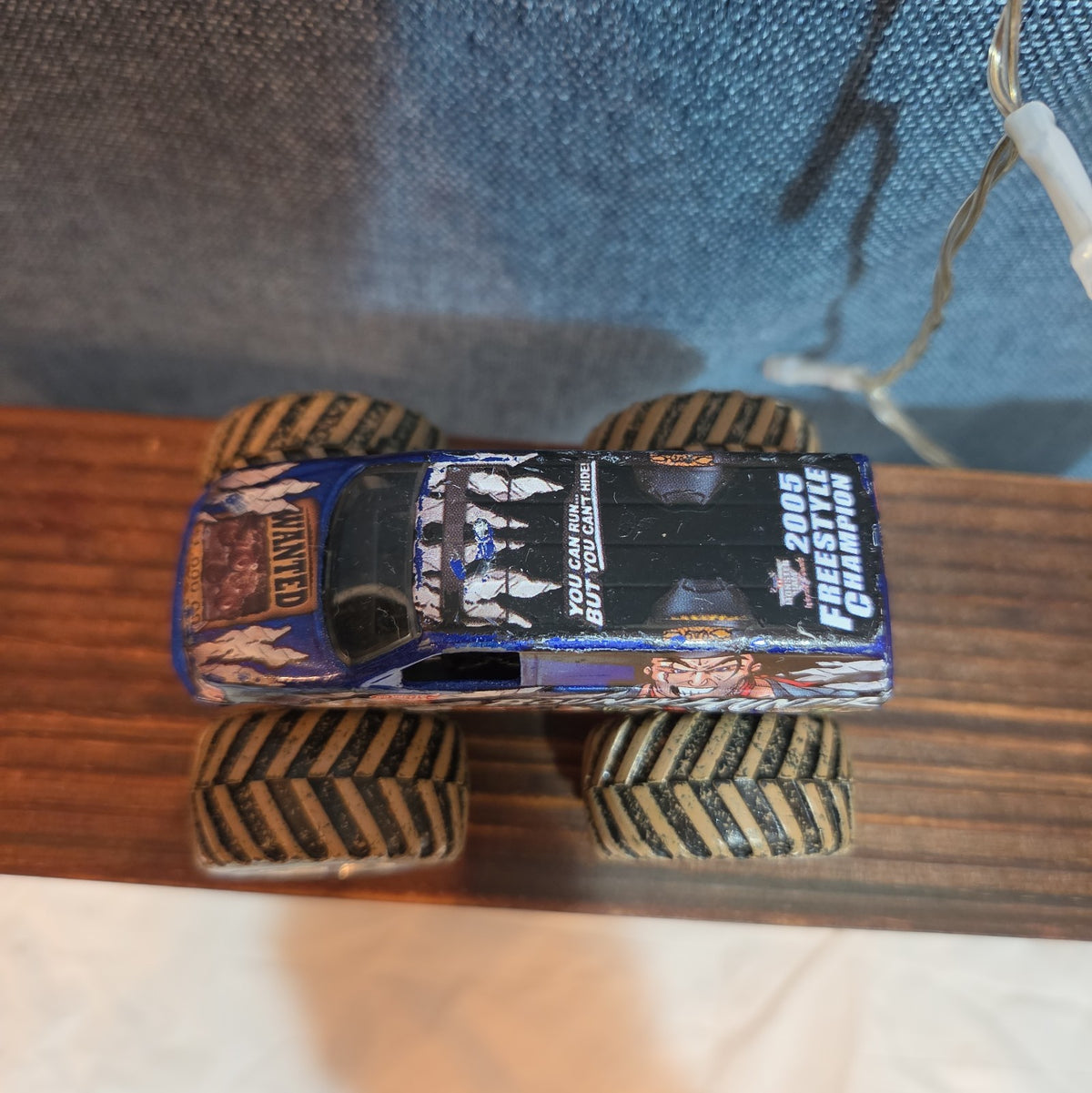 Hot Wheels Monster Jam Bounty Hunter Mud Treads Diecast 2012