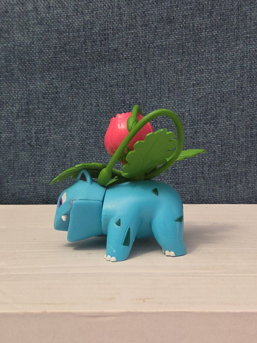 Nintendo Pokemon IVYSAUR 2.5" Vinyl Figure PVC 2015 Tomy Toy Kanto Collectible