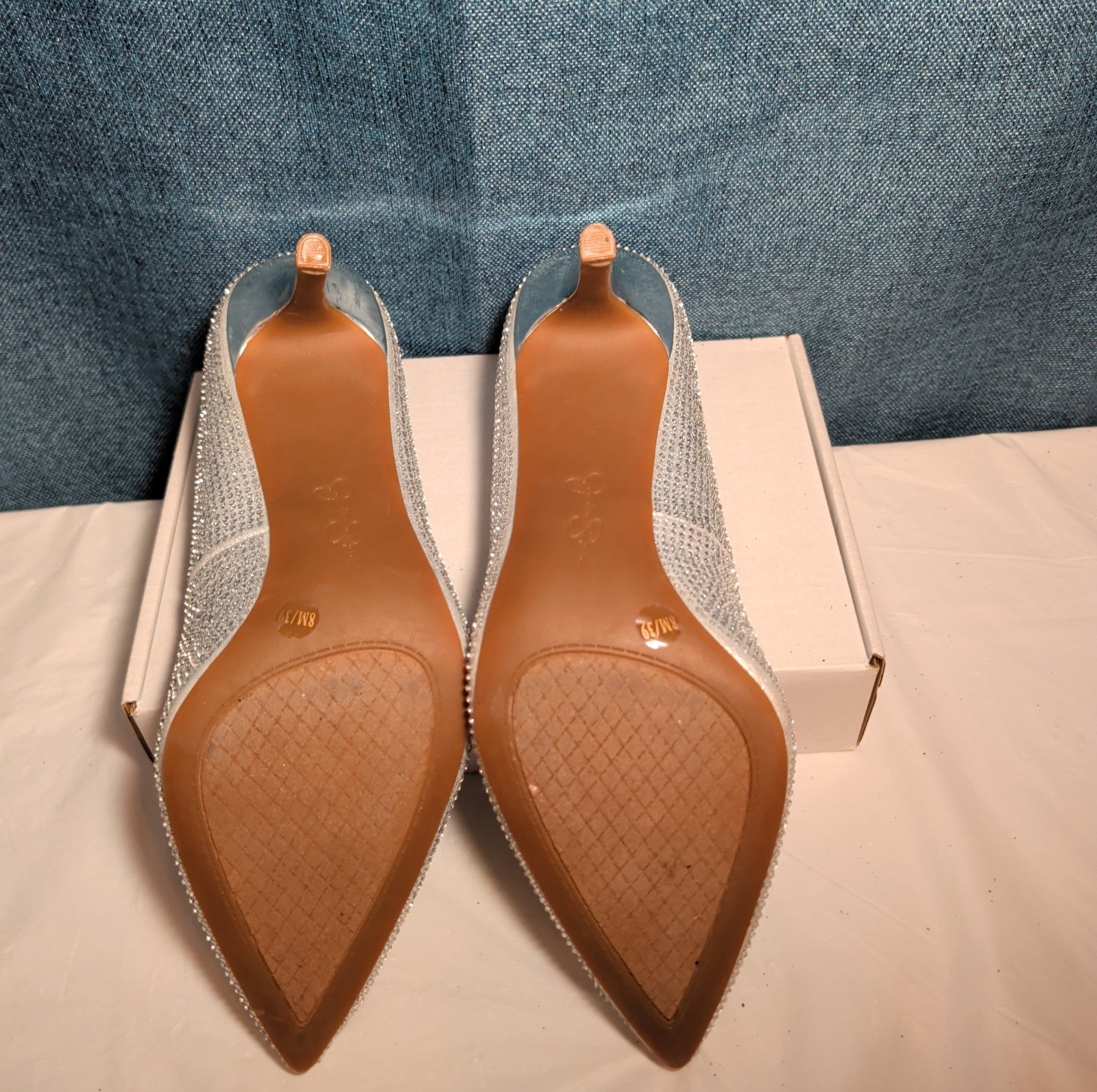Jessica Simpson Lindiza Rhinestone Pumps 8M Silver Sparkly Stiletto Heels 39
