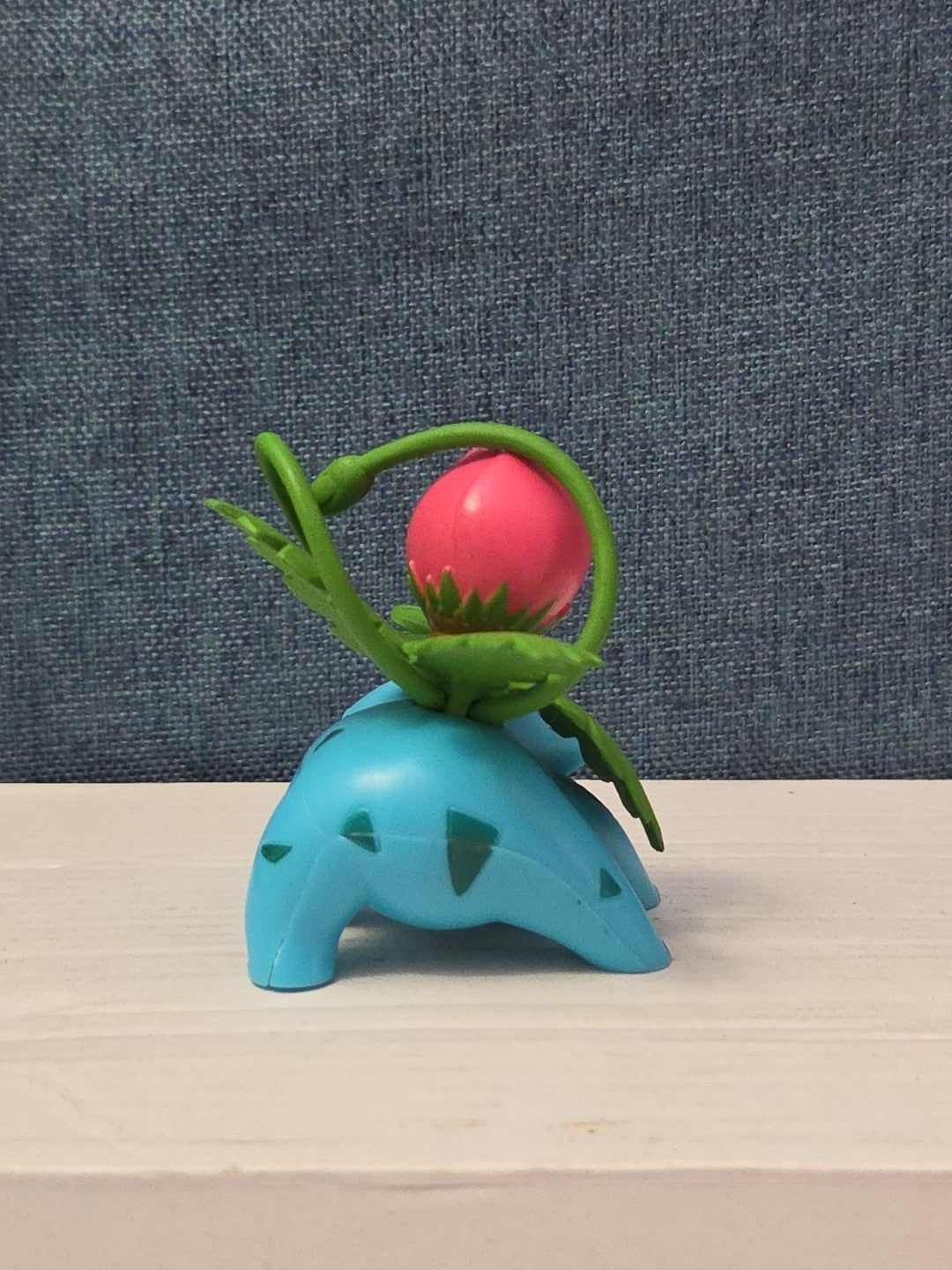 Nintendo Pokemon IVYSAUR 2.5" Vinyl Figure PVC 2015 Tomy Toy Kanto Collectible