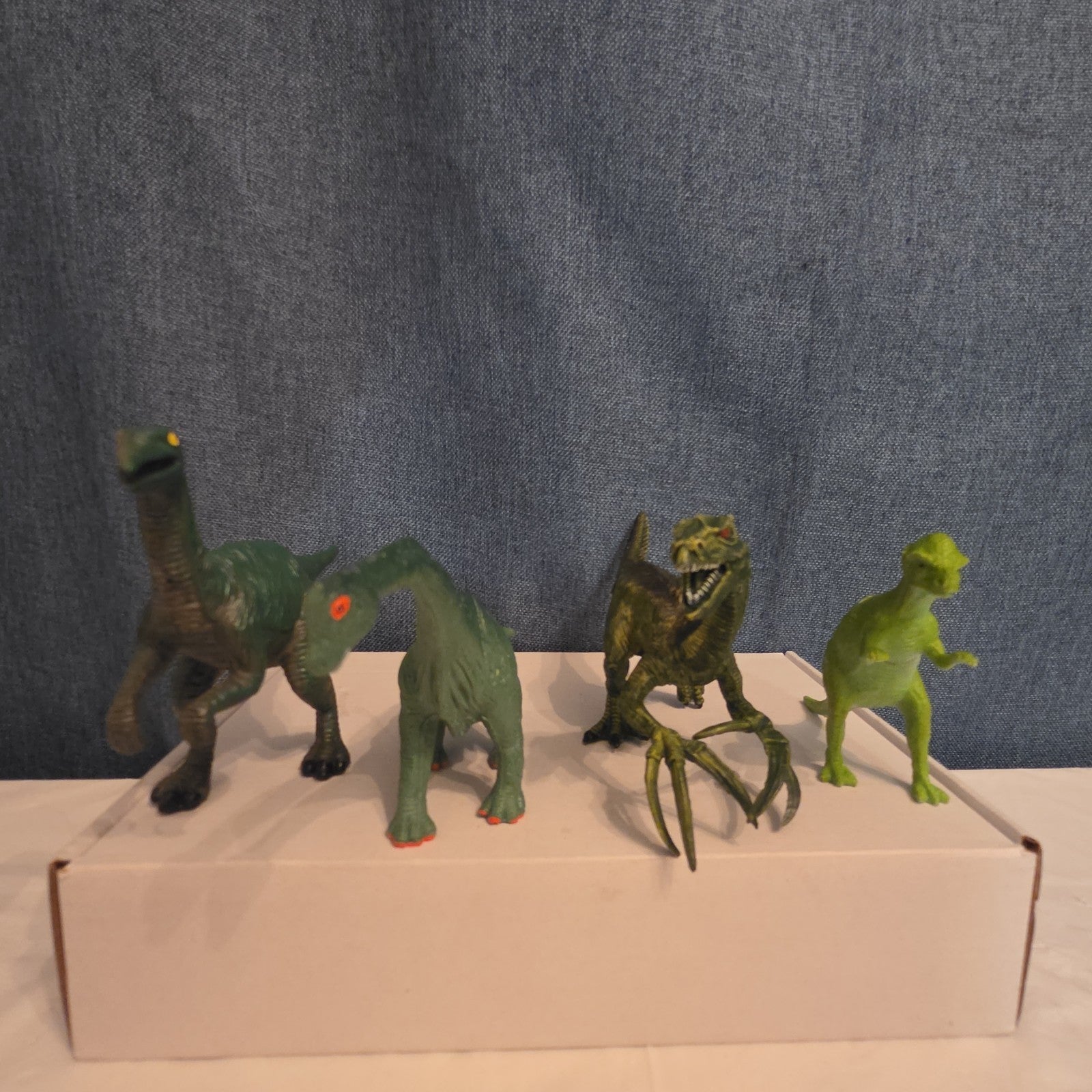 Dinosaur Toy Figures Lot of 13 T-Rex Triceratops Stegosaurus Plastic Play Set