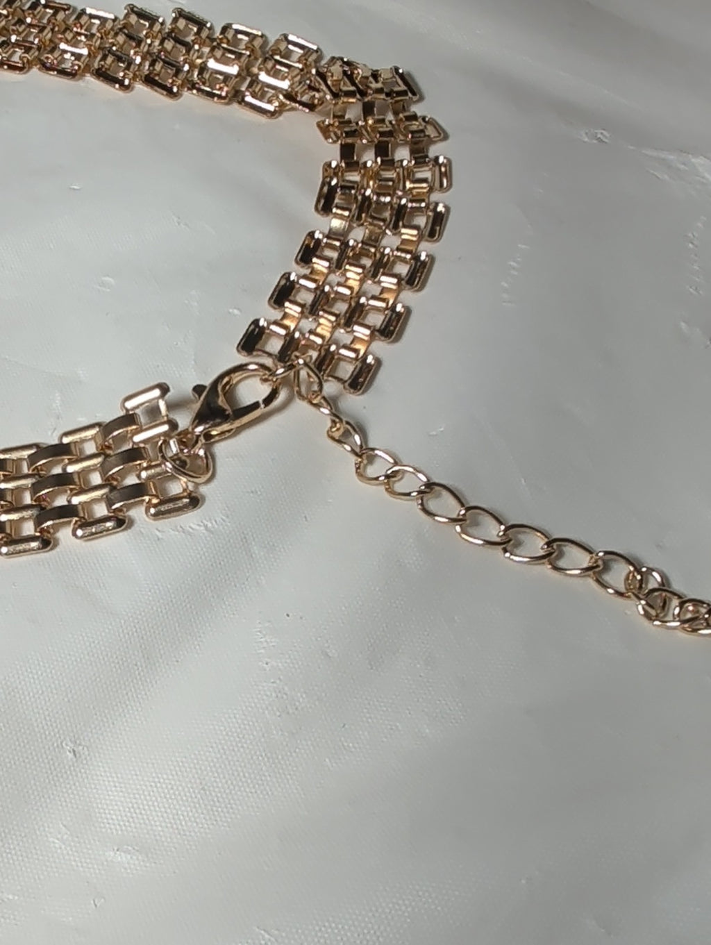 Gold Tone Wide Link Mesh Choker Necklace Y2K Retro Glam NWT