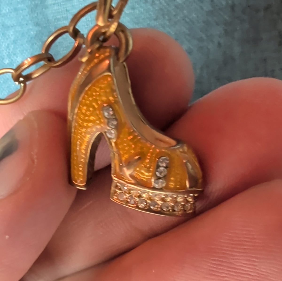 High Heel Shoe Pendant Necklace Gold Tone Rhinestone Y2K