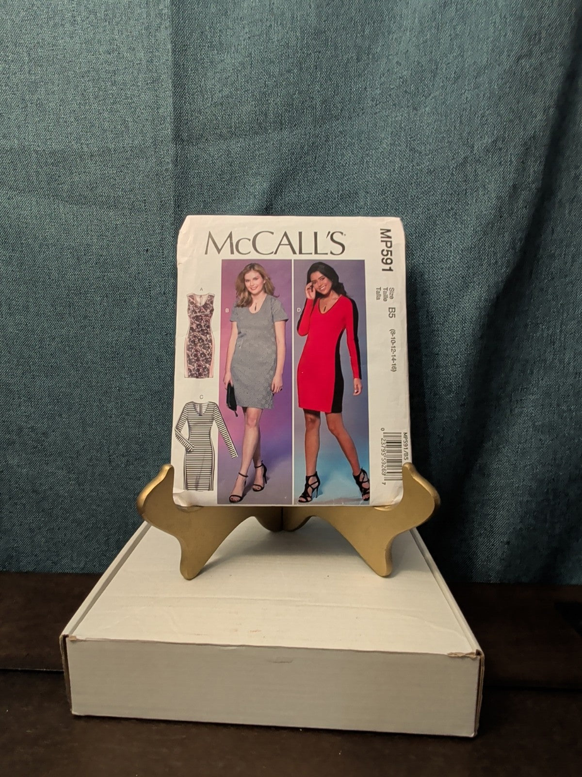 UNCUT McCall's M7652 (MP591) Pattern | Slimming Color Block Knit Dress Size 8-16