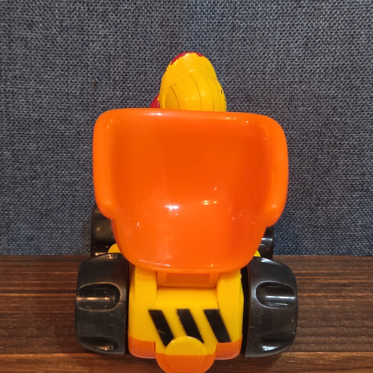 Sesame Street Elmo Dump Truck Plastic Construction Toy 2001