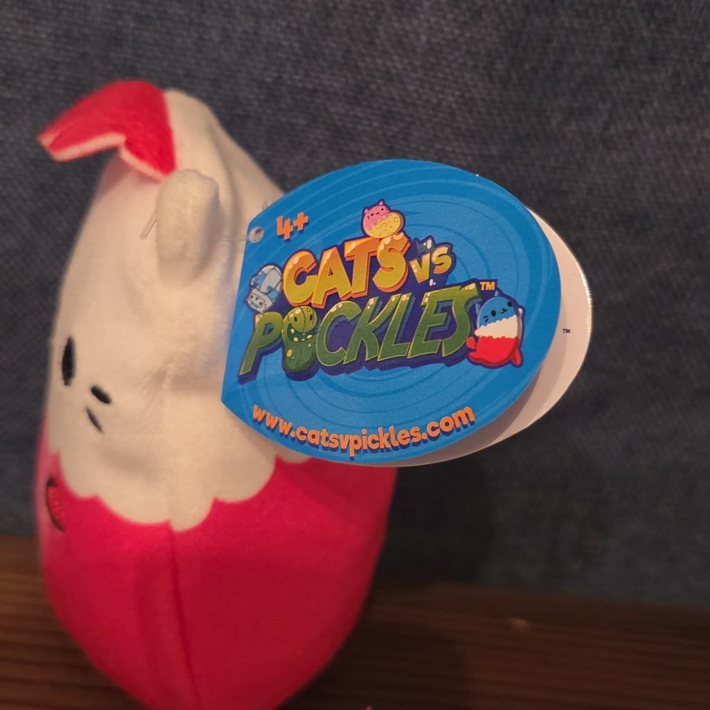 Cats vs Pickles Pawberry Purr-fait #141 Bean Plush 4"