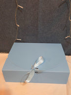 Luxe Fragrance Oil Spa Bundle 30ml Vintage Glass Bottle, Flower Diffuser & Soap