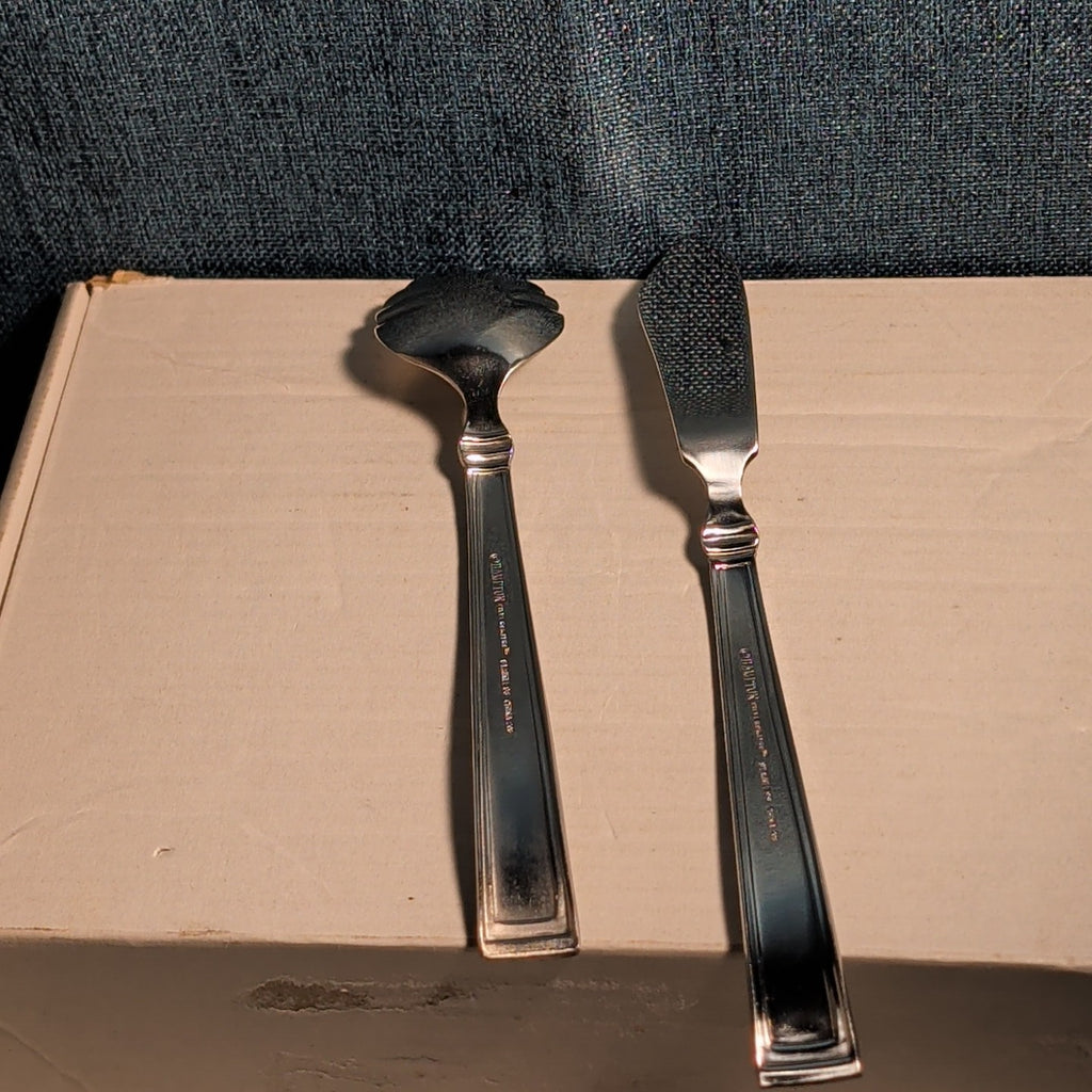 Hampton Silversmiths PORTFOLIO Sugar Spoon & Butter Knife Set | Glossy 208