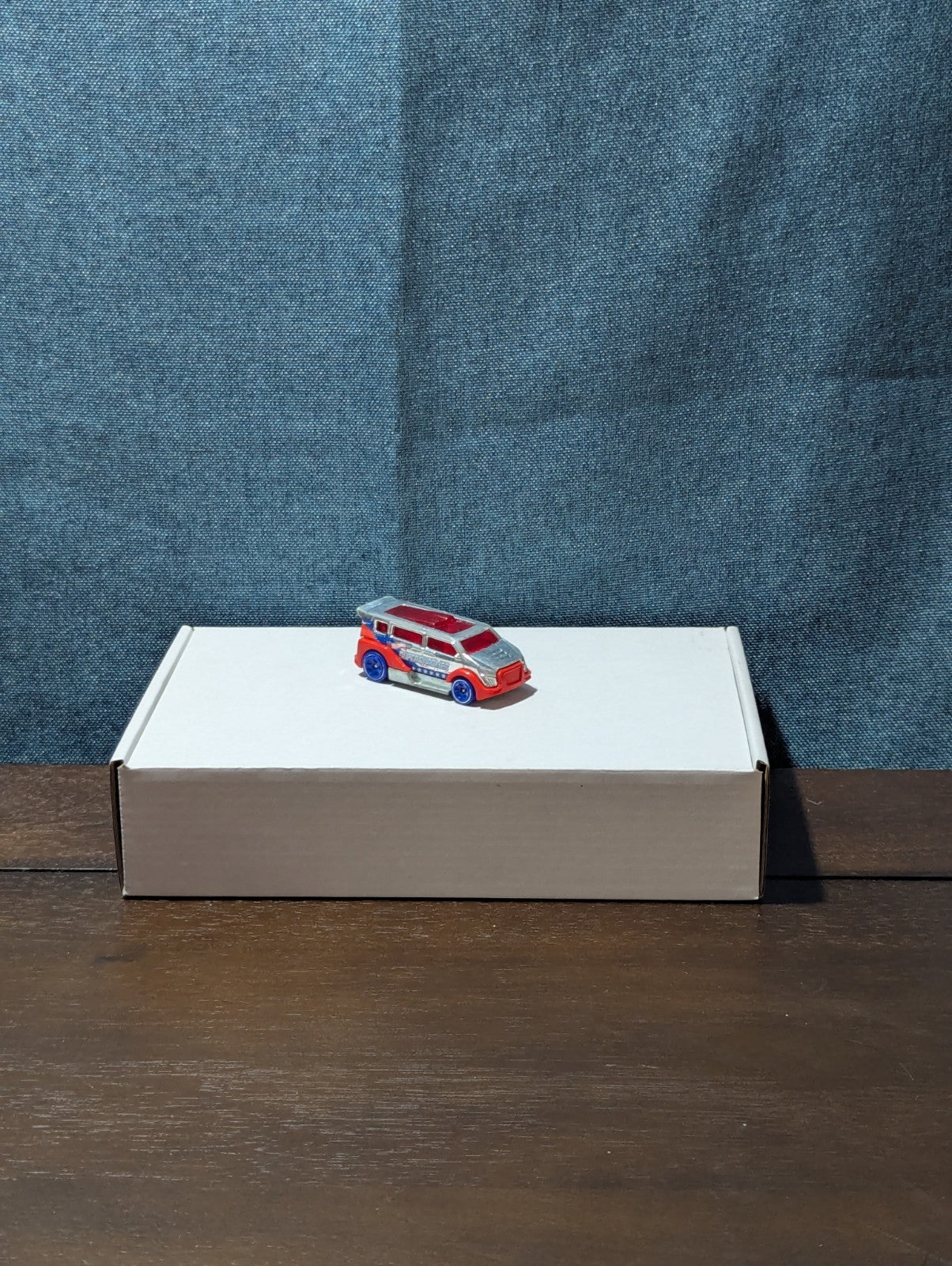 Hot Wheels Speed Box (2012) | Red White & Blue "Super Chromes" |Diecast Van