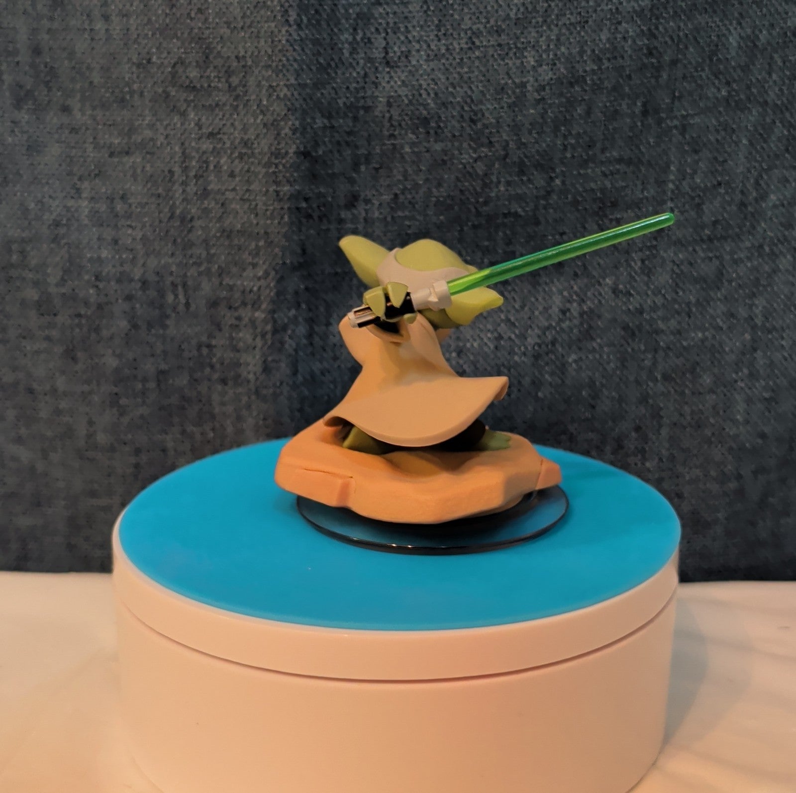 Disney Infinity Yoda Star Wars PVC Figure Loose PreOwned INF-1000202