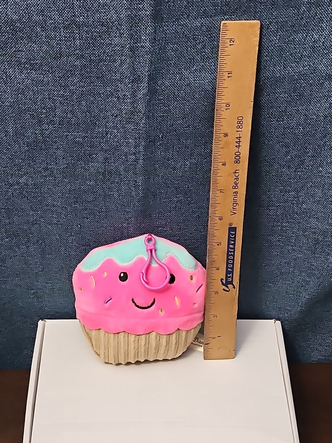 Dan Dee Cupcake Plush Keychain | Pink Happy Face Bag Clip | Kawaii Food Stuffed