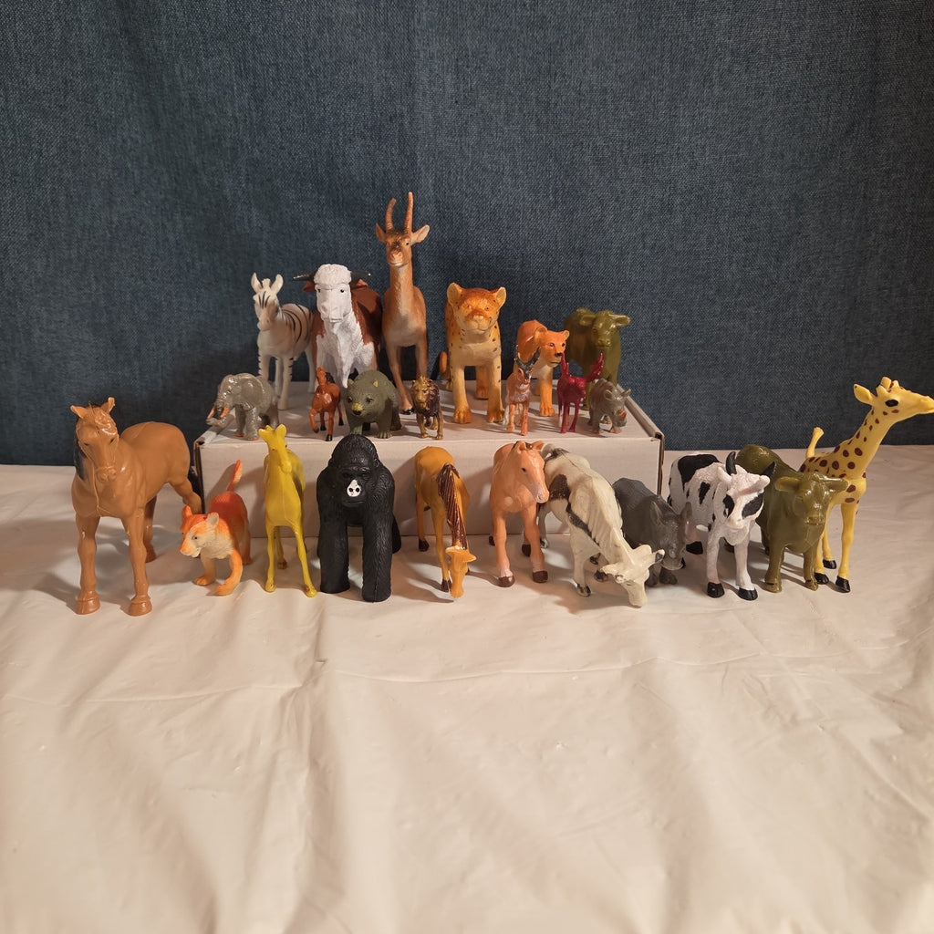 Plastic Animal Figures Toy Lot 24pc Safari Farm Zoo Animals