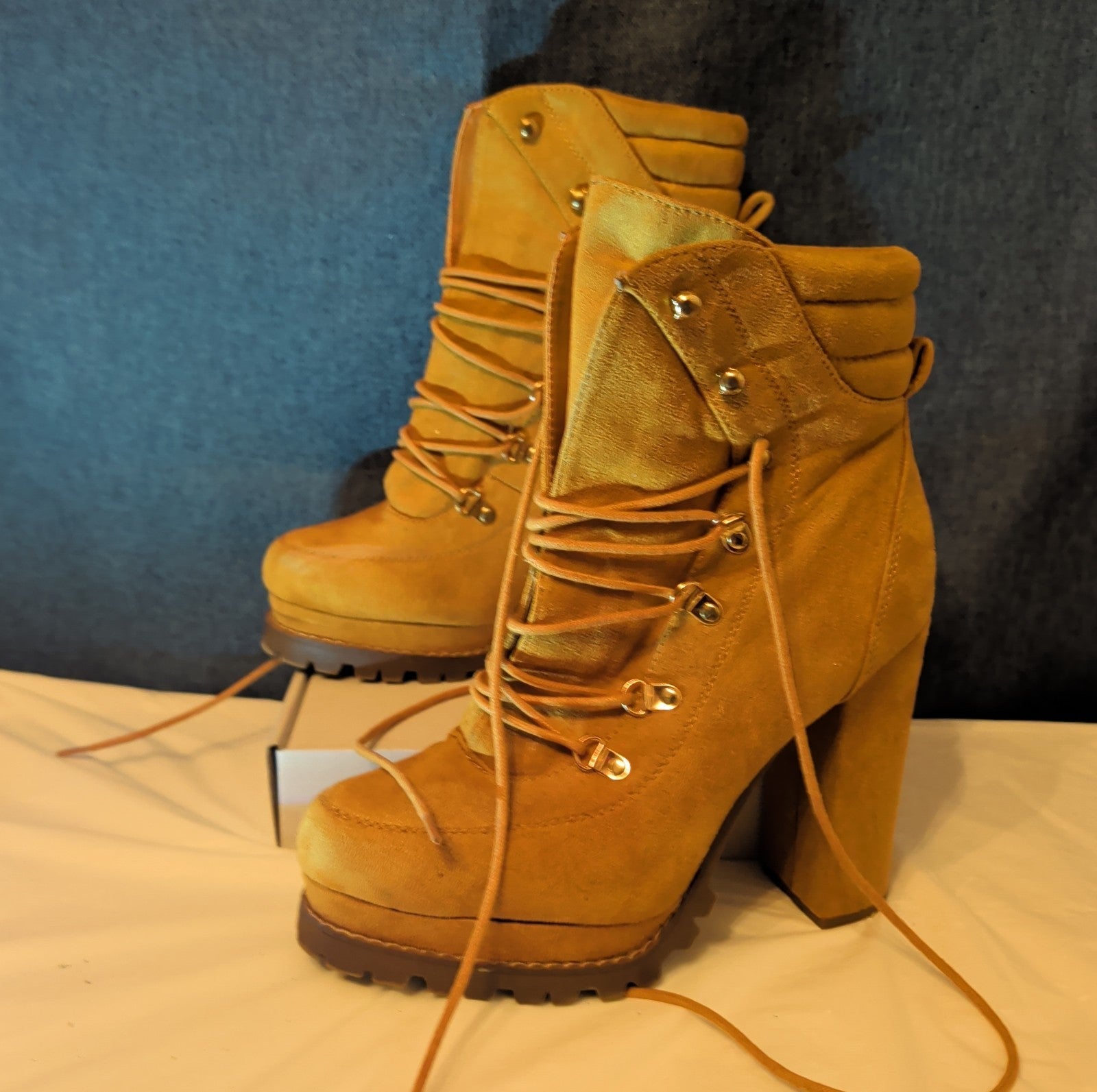 Chunky Platform Heel Combat Boot Faux Suede Mustard Y2K  Size 10