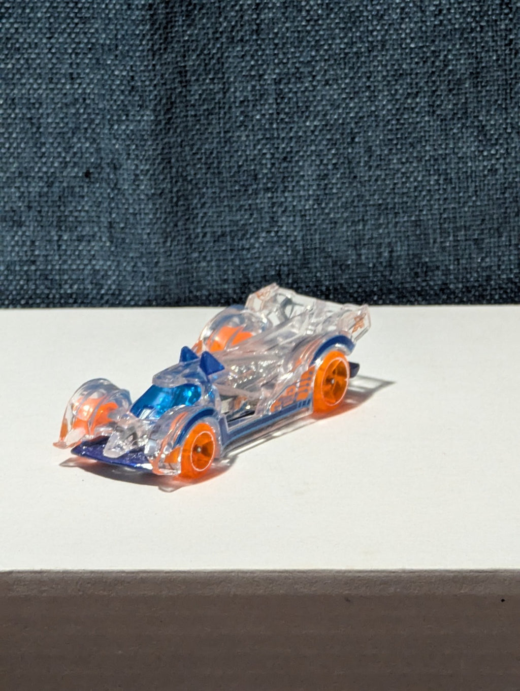 Hot Wheels Hi-Tech Missile | 2014 X-Raycers Clear & Blue | Fast Track Car