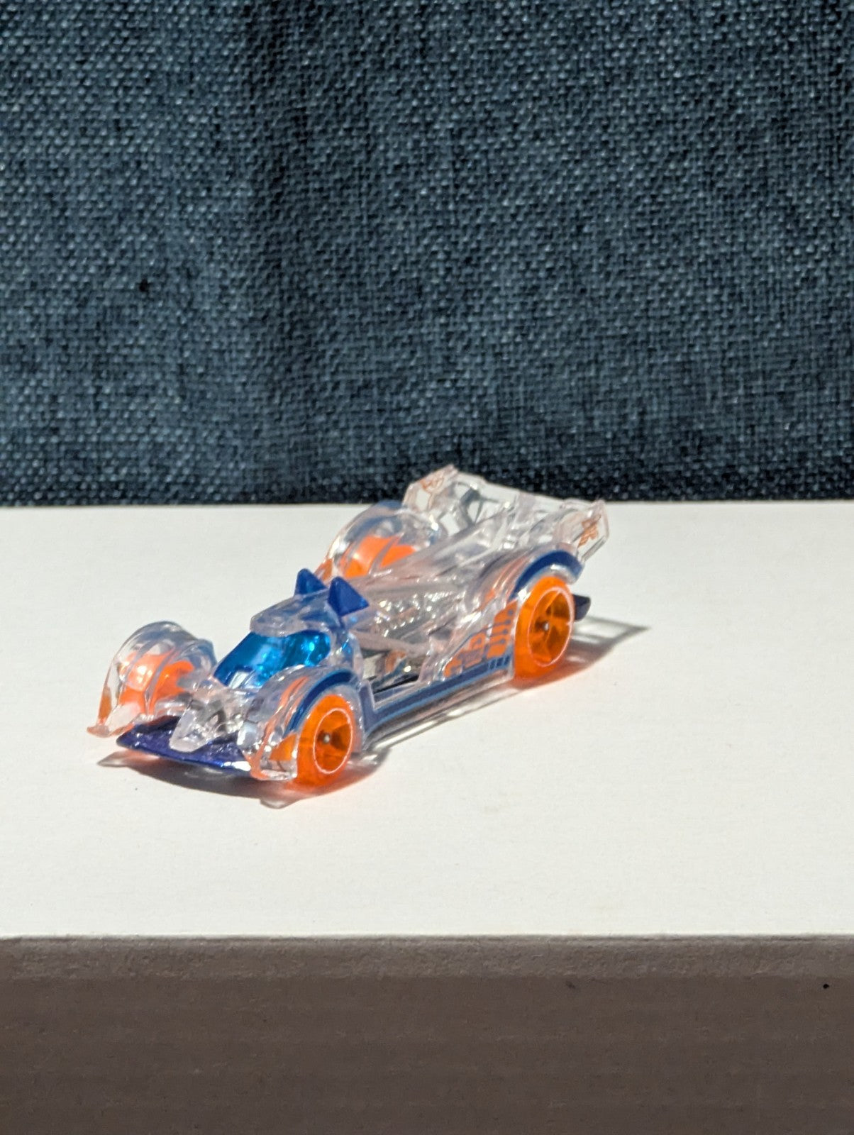 Hot Wheels Hi-Tech Missile | 2014 X-Raycers Clear & Blue | Fast Track Car
