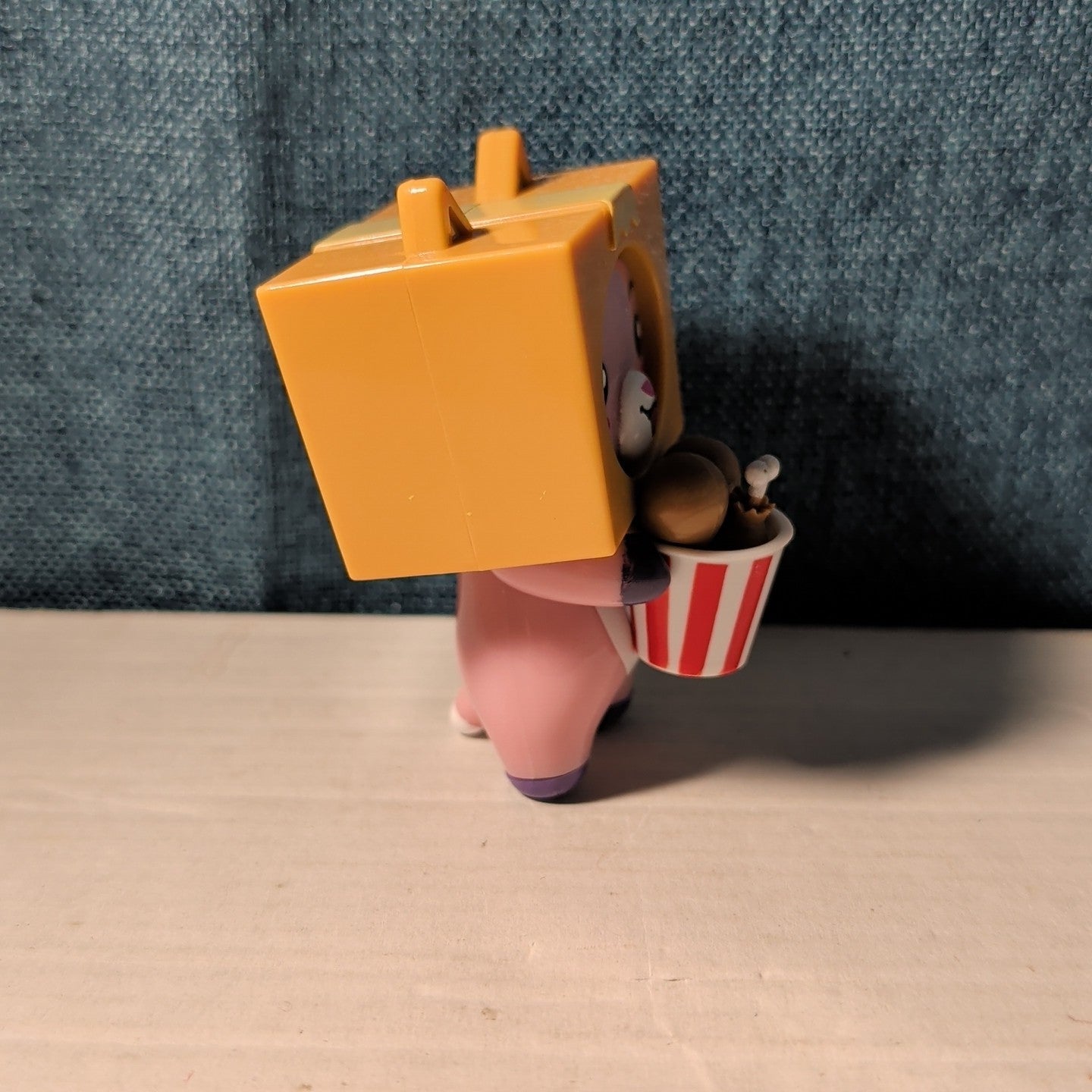 LankyBox Mystery Figure Series 1 FOXY WITH CHICKEN BUCKET Bonkers YouTuber Toy