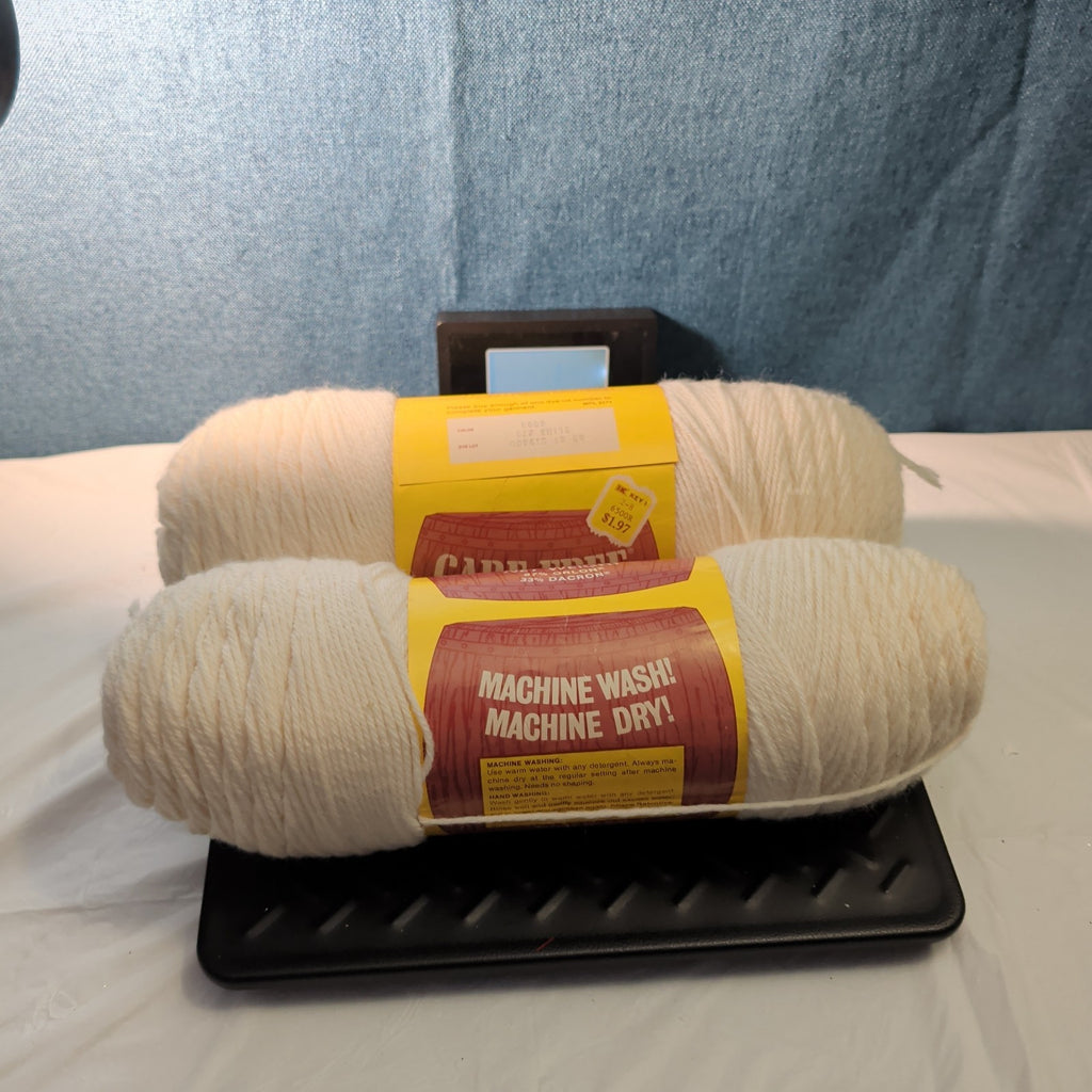 Vintage Care-Free Yarn 4-Ply Worsted Off White Lot 2 Skeins 18oz Total NOS Orlon