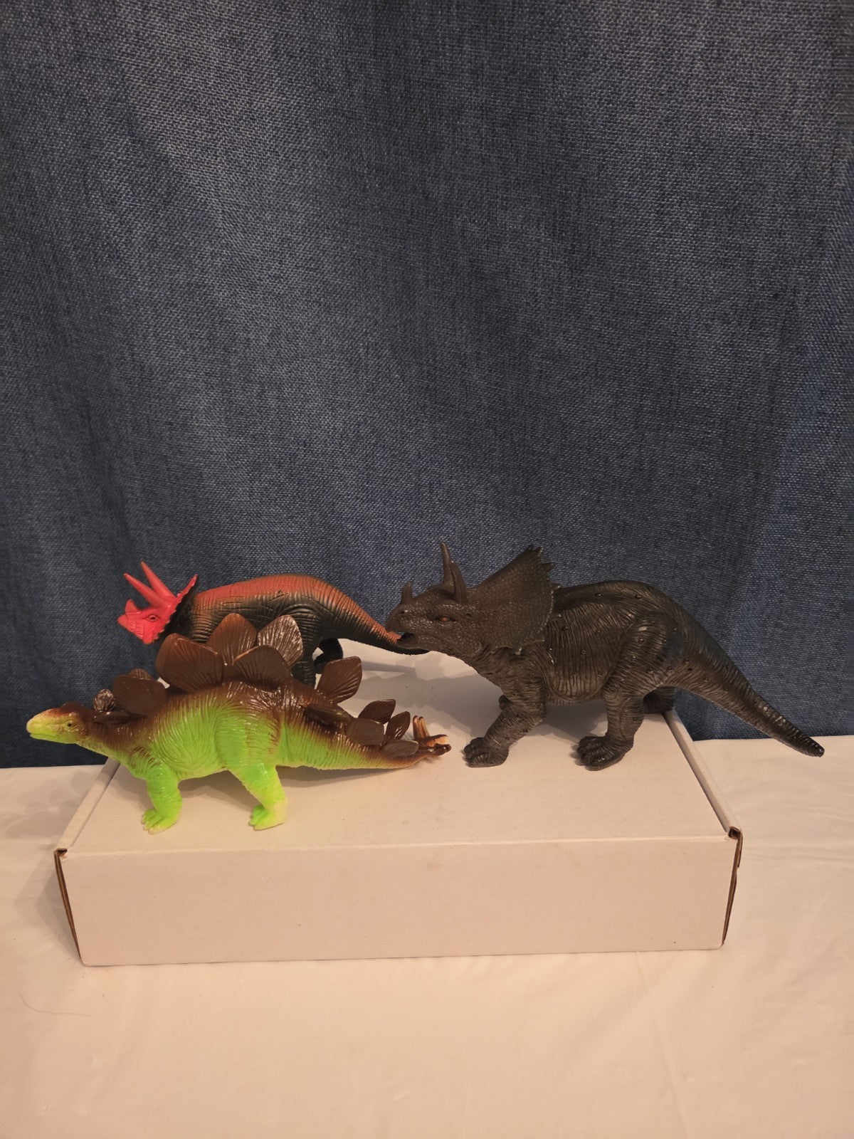 Dinosaur Toy Figures Lot of 3 Triceratops Stegosaurus Vintage Plastic Toy