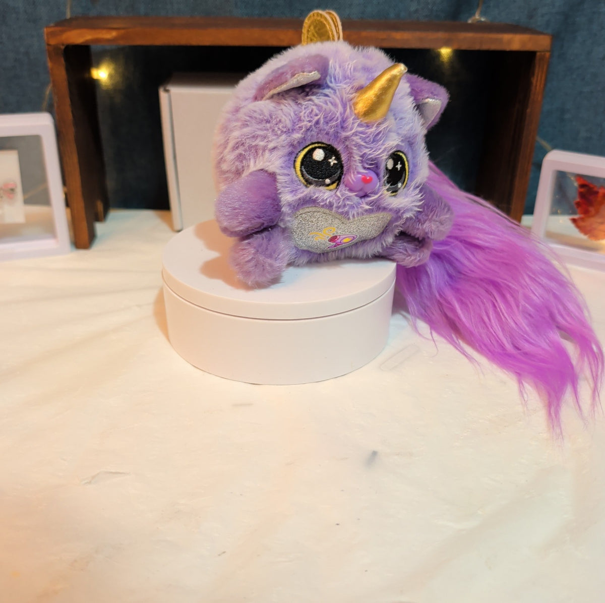 Zuru Rainbocorns Purple Kittycorn Fluffy Tail Gold Wings 2024