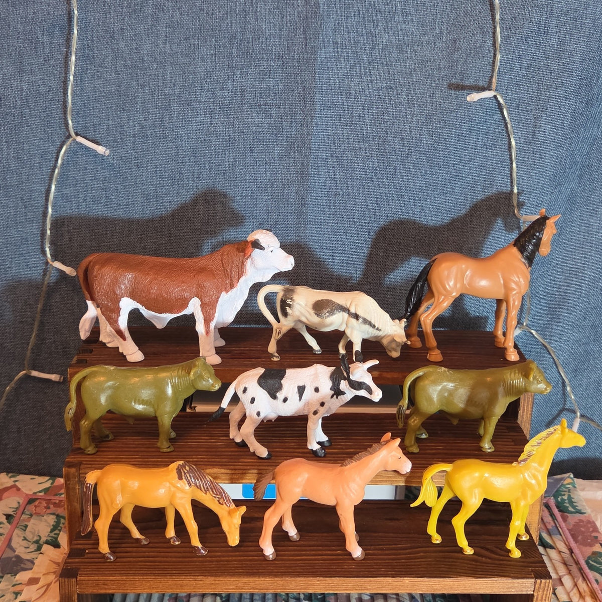 Farm Animals 9Pc Lot Plastic Horses Cows Vintage Style P