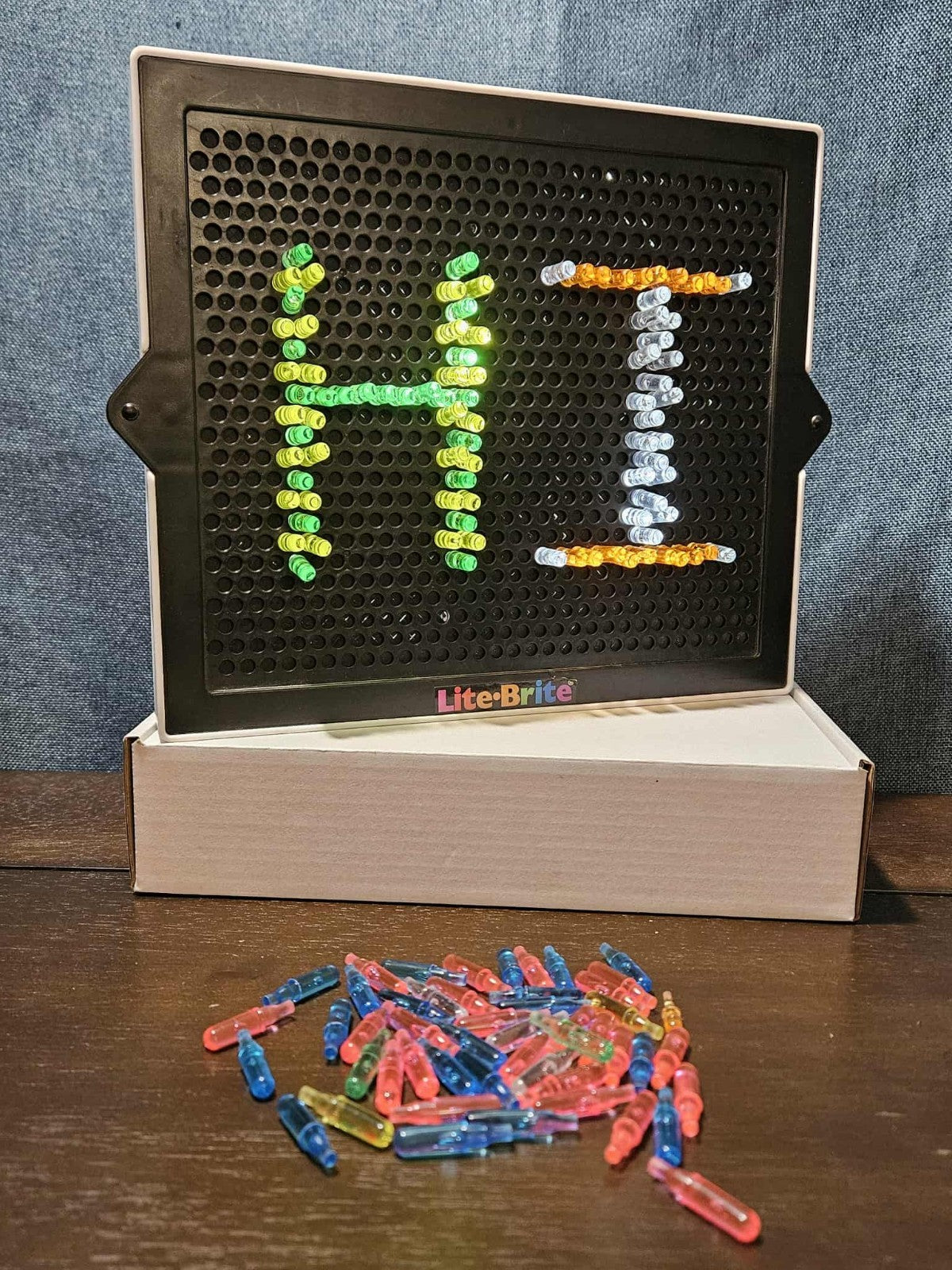 Lite Brite Ultimate Classic Basic Fun | LED Light Up Toy | Retro Style Peg Art