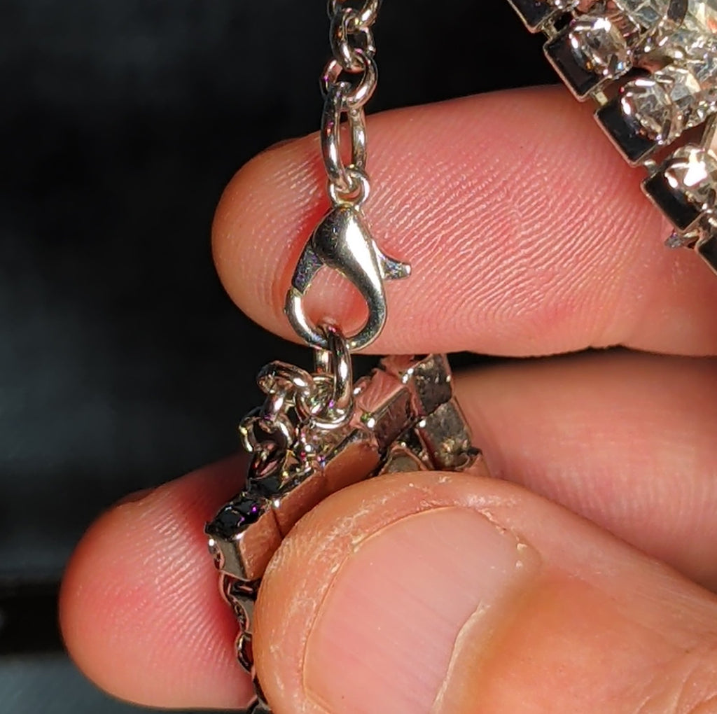 Beautiful Vintage Rhinestone Bracelet 7” w/Safety Chain   403J