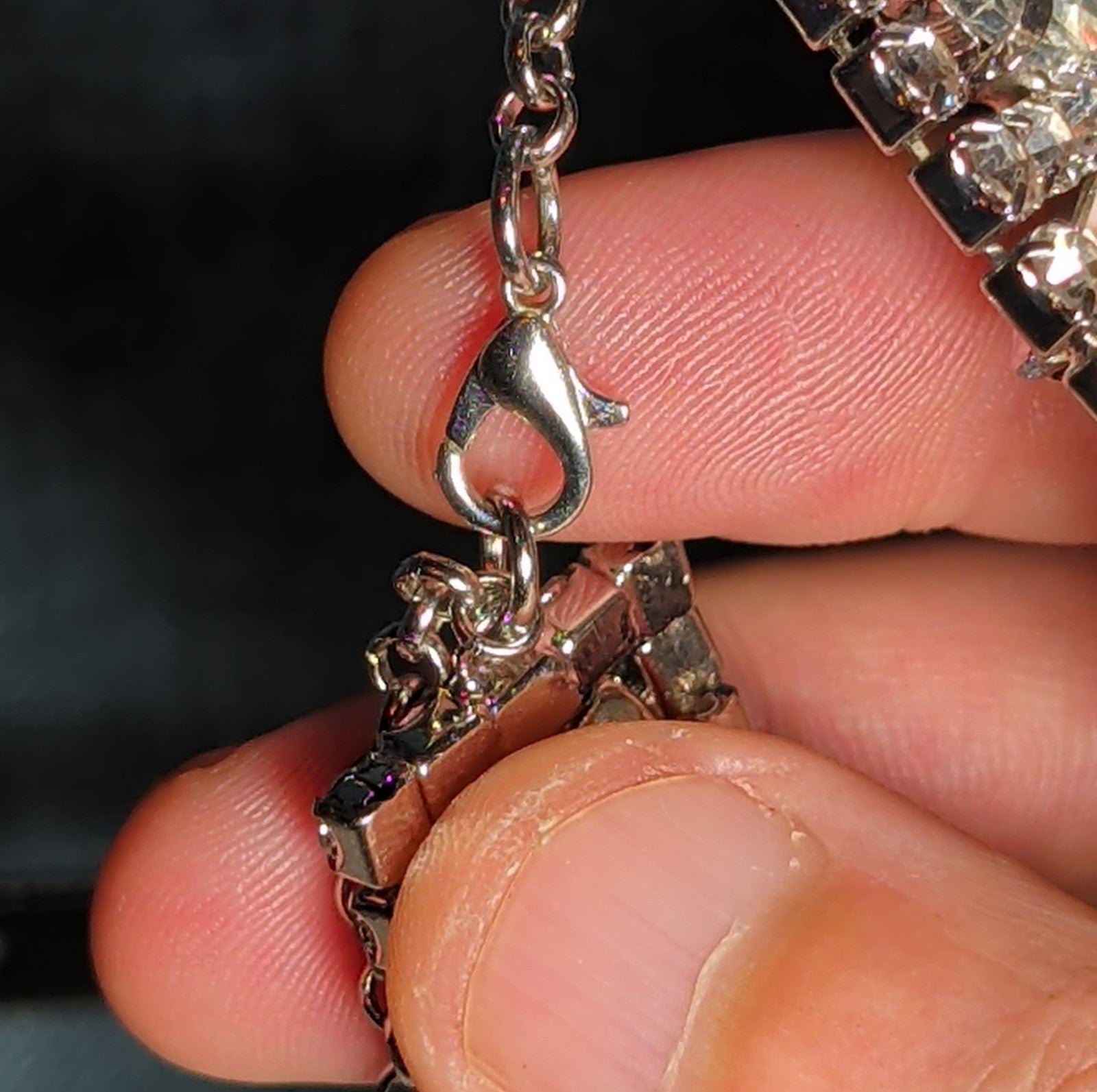 Beautiful Vintage Rhinestone Bracelet 7” w/Safety Chain   403J