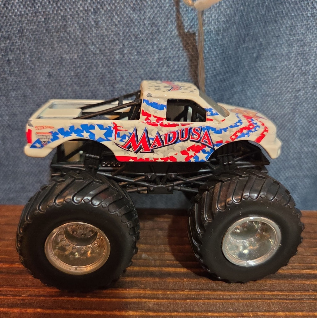 Hot Wheels Monster Jam Madusa Truck Diecast 2011