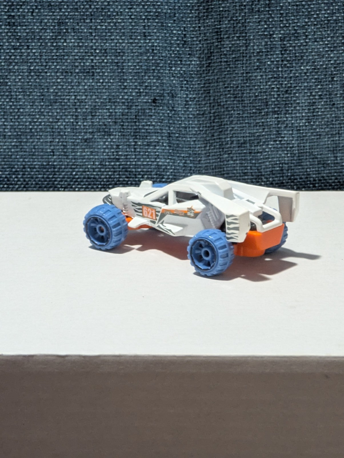 Hot Wheels Dune It Up (2018) | HW 50th Race Team Buggy | White #621 | Loose