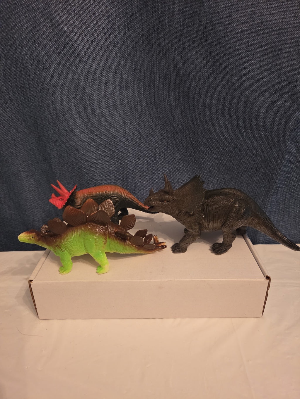 Dinosaur Toy Figures Lot of 3 Triceratops Stegosaurus Vintage Plastic Toy