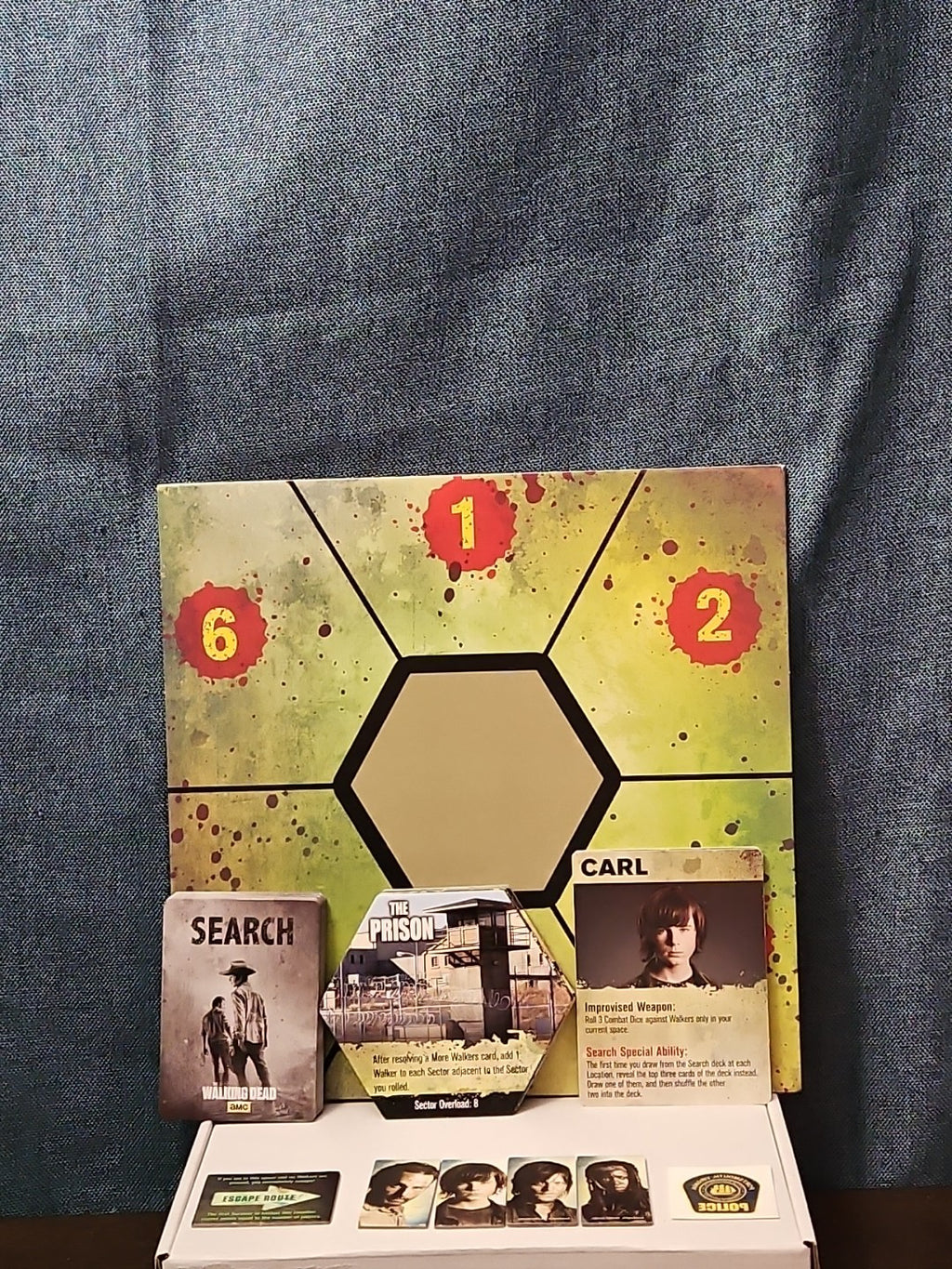 The Walking Dead: Don't Look Back Dice Game | AMC Cryptozoic | Rick Daryl